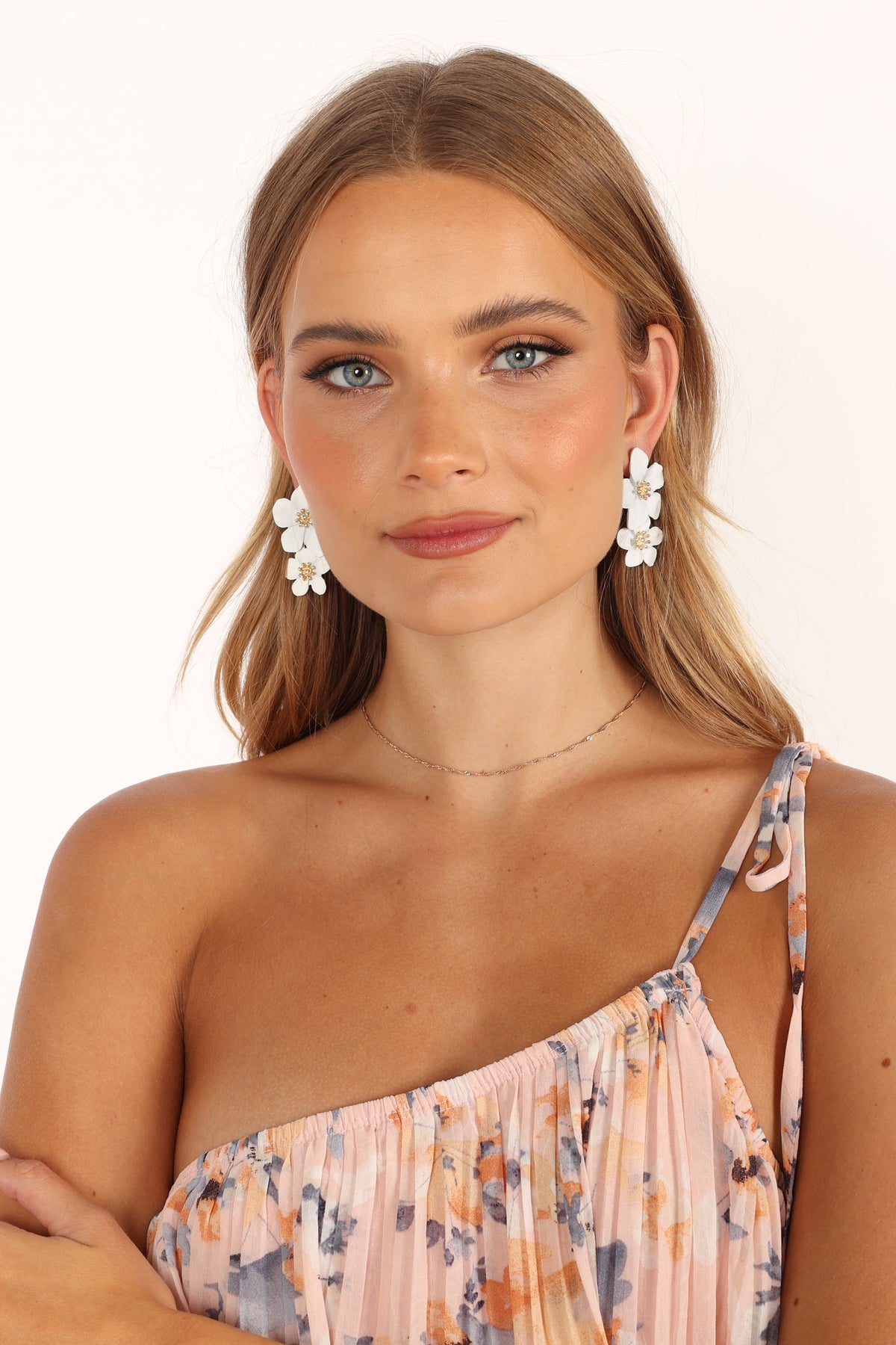 Alexa Flower Earrings in White – view 3 of 3