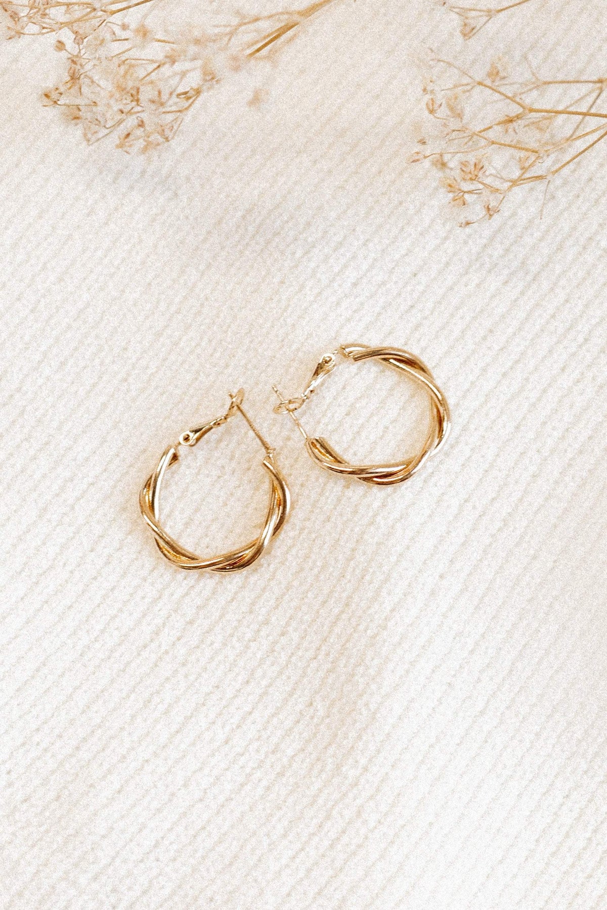 Armina Earrings in Gold – view 2 of 4