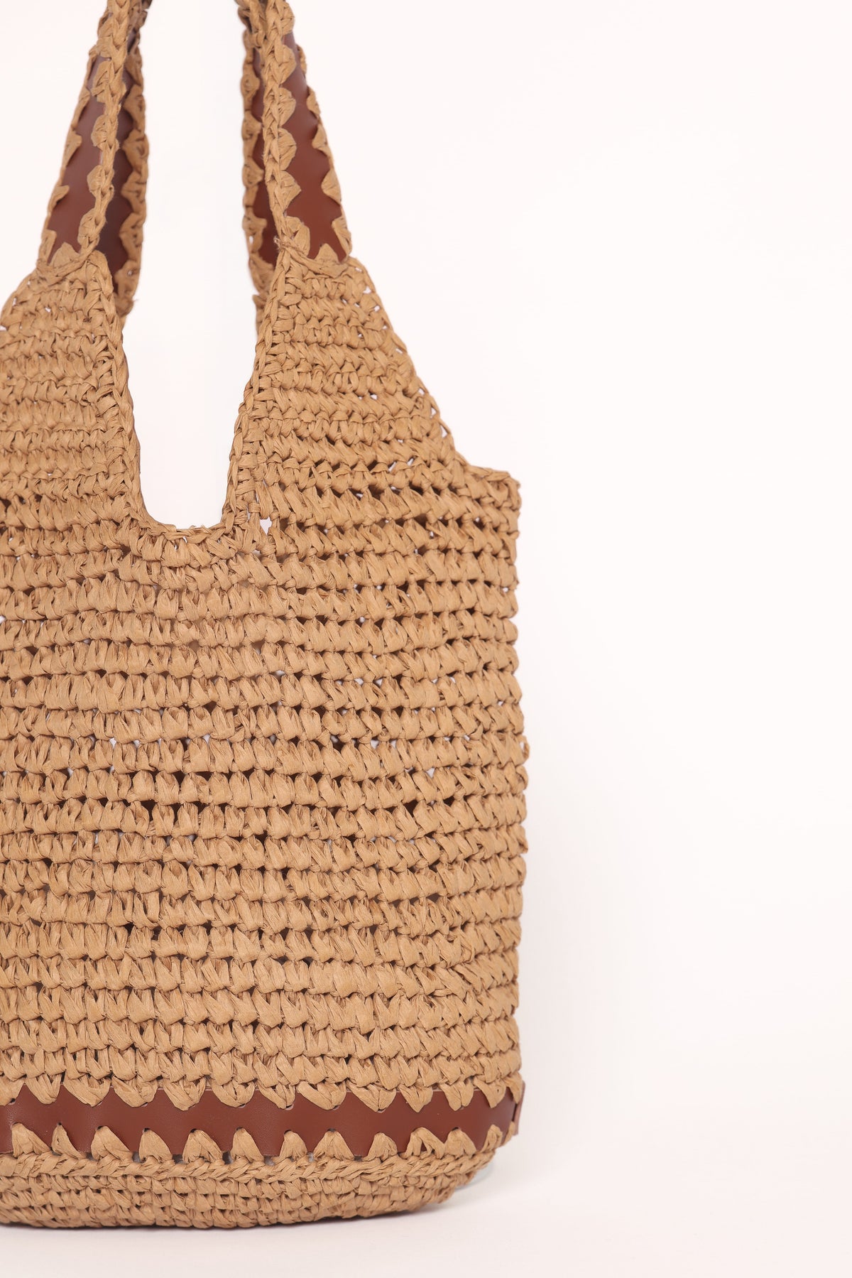 Atlas Bag in Tan – view 3 of 4