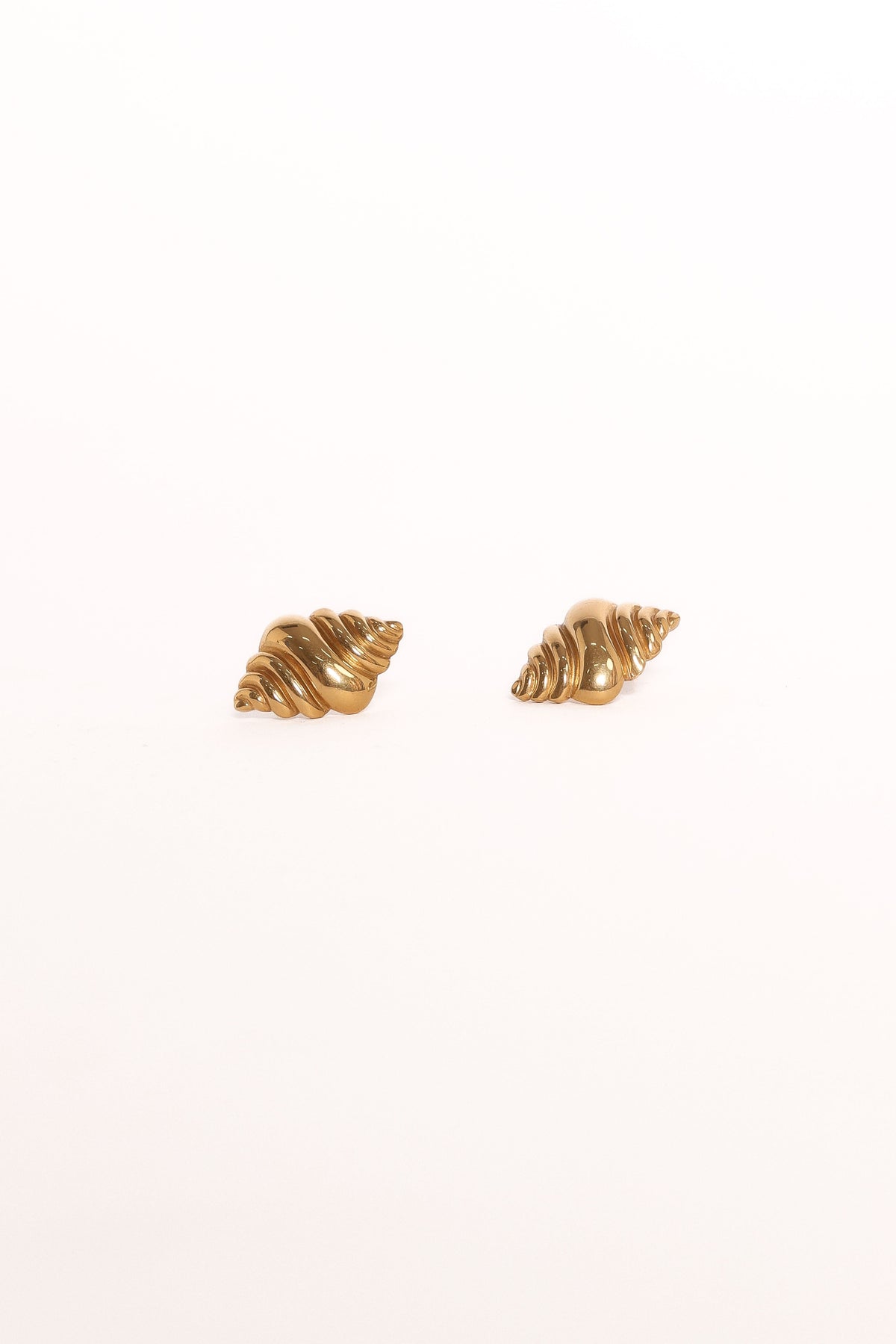 Bermuda Earrings in Gold – view 2 of 4