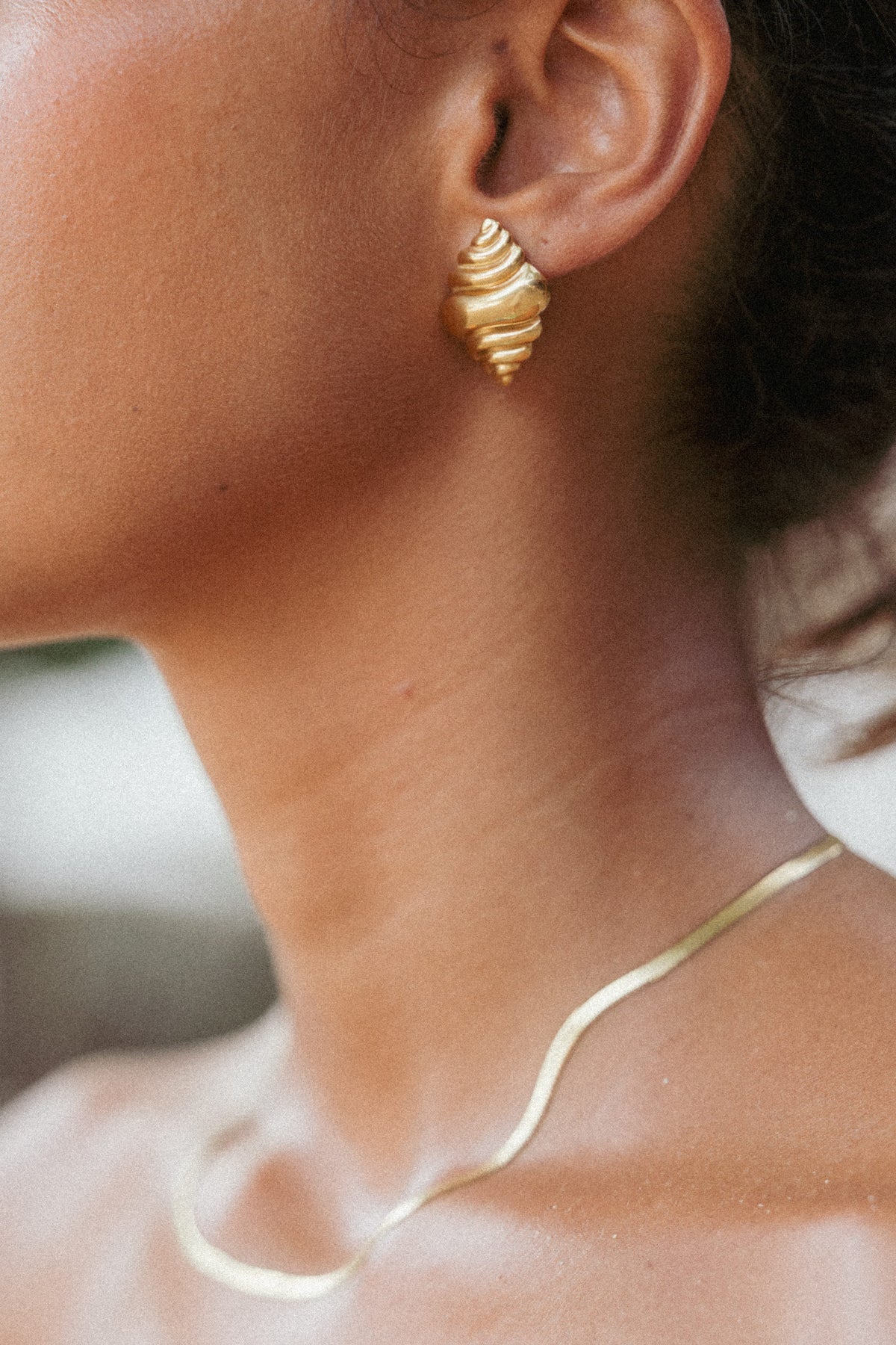 Bermuda Earrings in Gold – view 4 of 4
