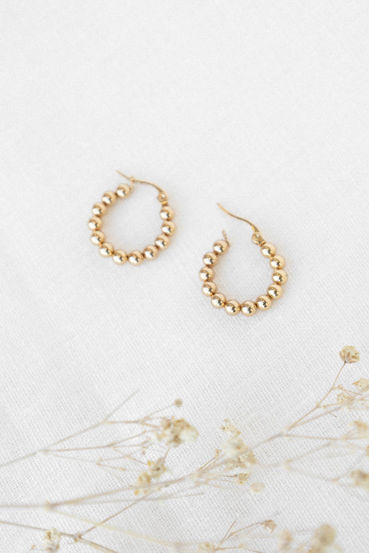 Chloe Hoop Earrings in Gold – view 3 of 4
