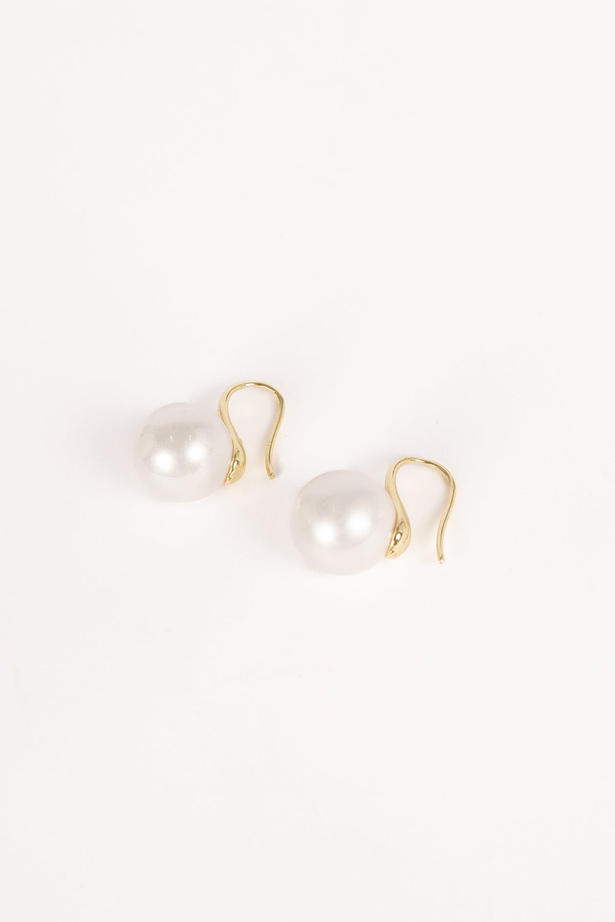 Daniella Pearl Earrings in Gold – view 1 of 2