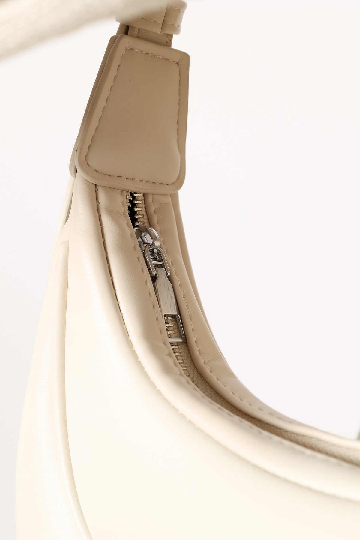 Deetz Shoulder Bag in Cream – view 4 of 4