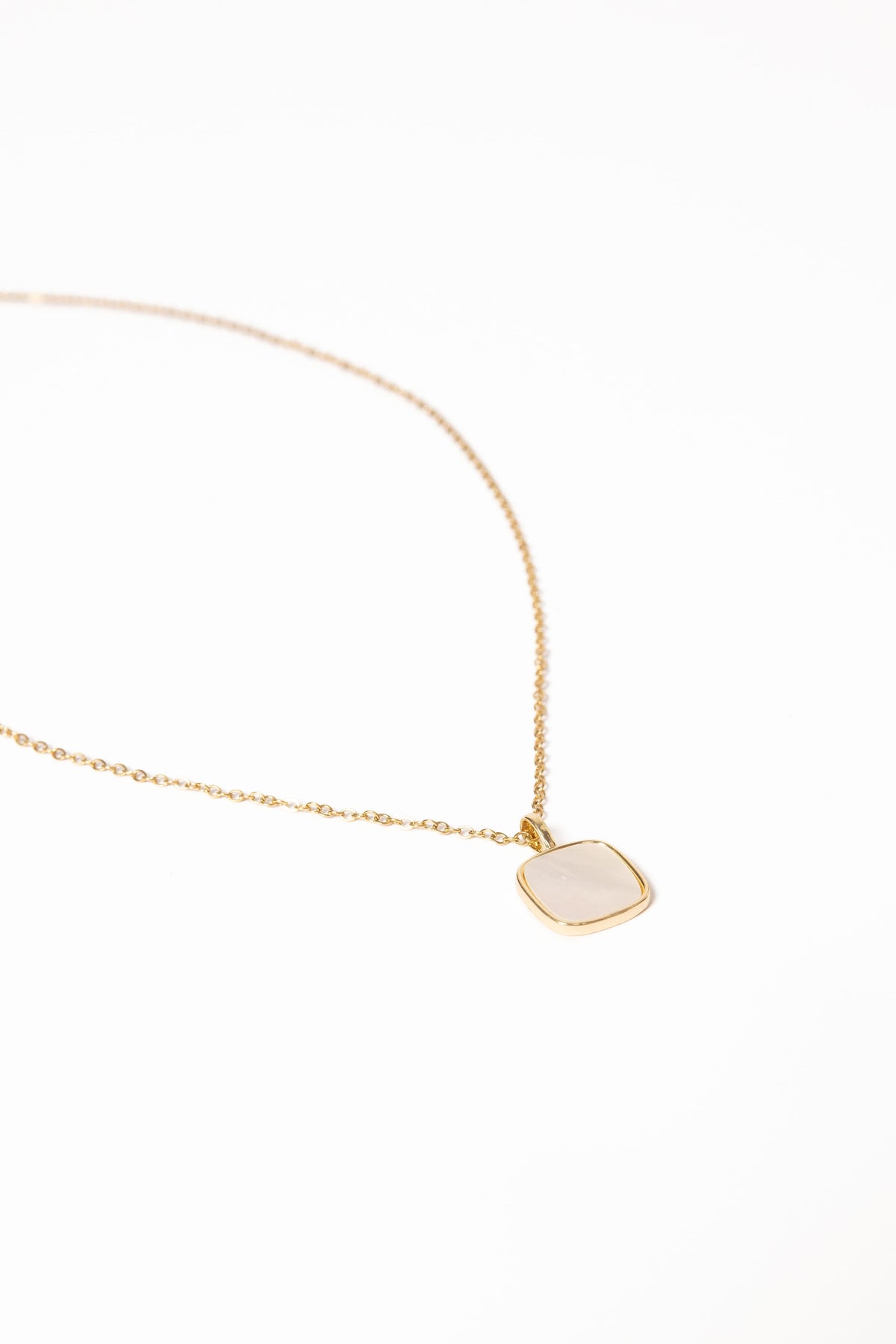 Fleming Necklace in Gold – view 3 of 4