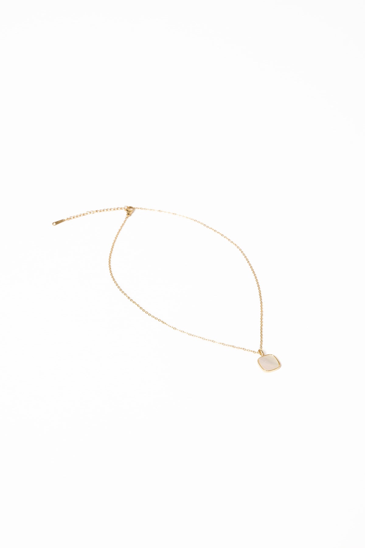 Fleming Necklace in Gold – view 2 of 4