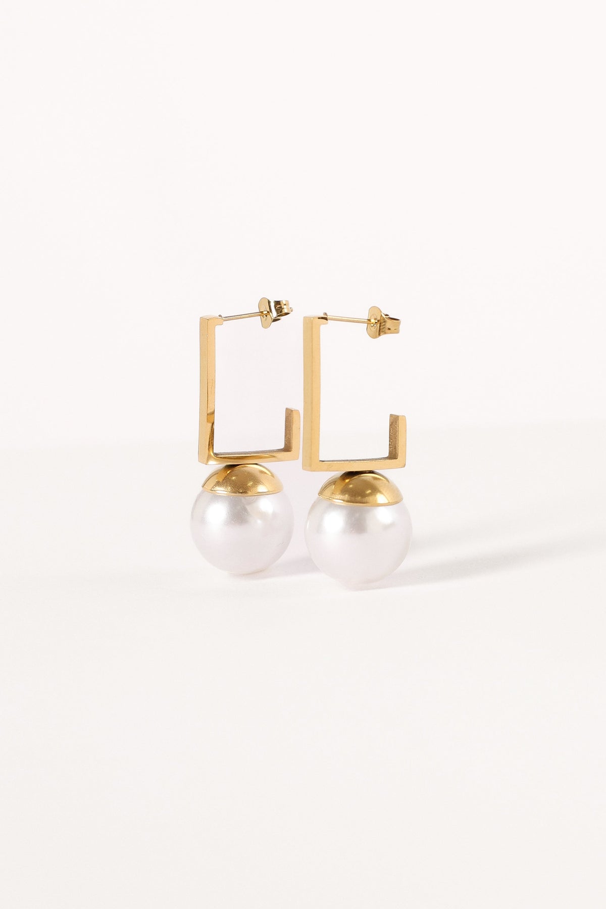 Gardiner Earring in Gold – view 3 of 4