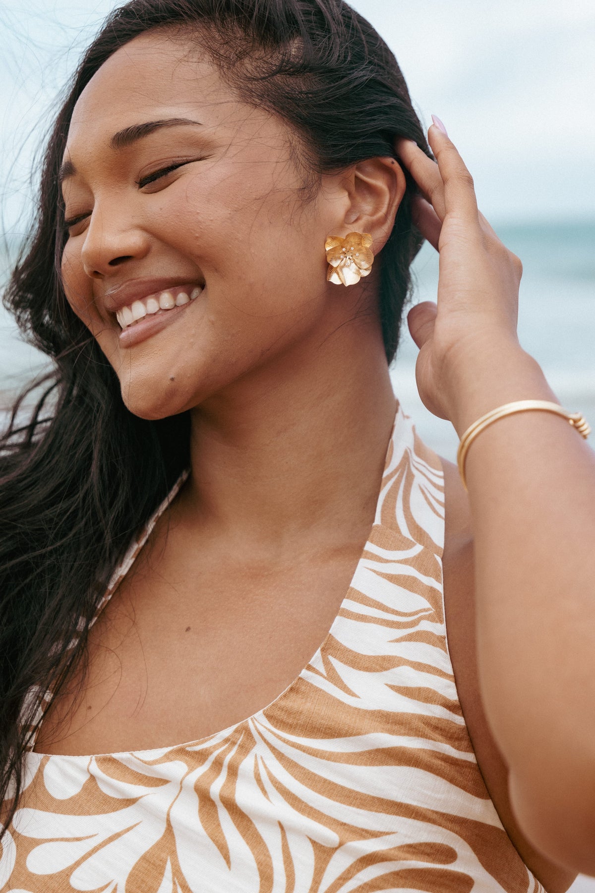 Isobel Flower Earrings in Gold – view 1 of 3