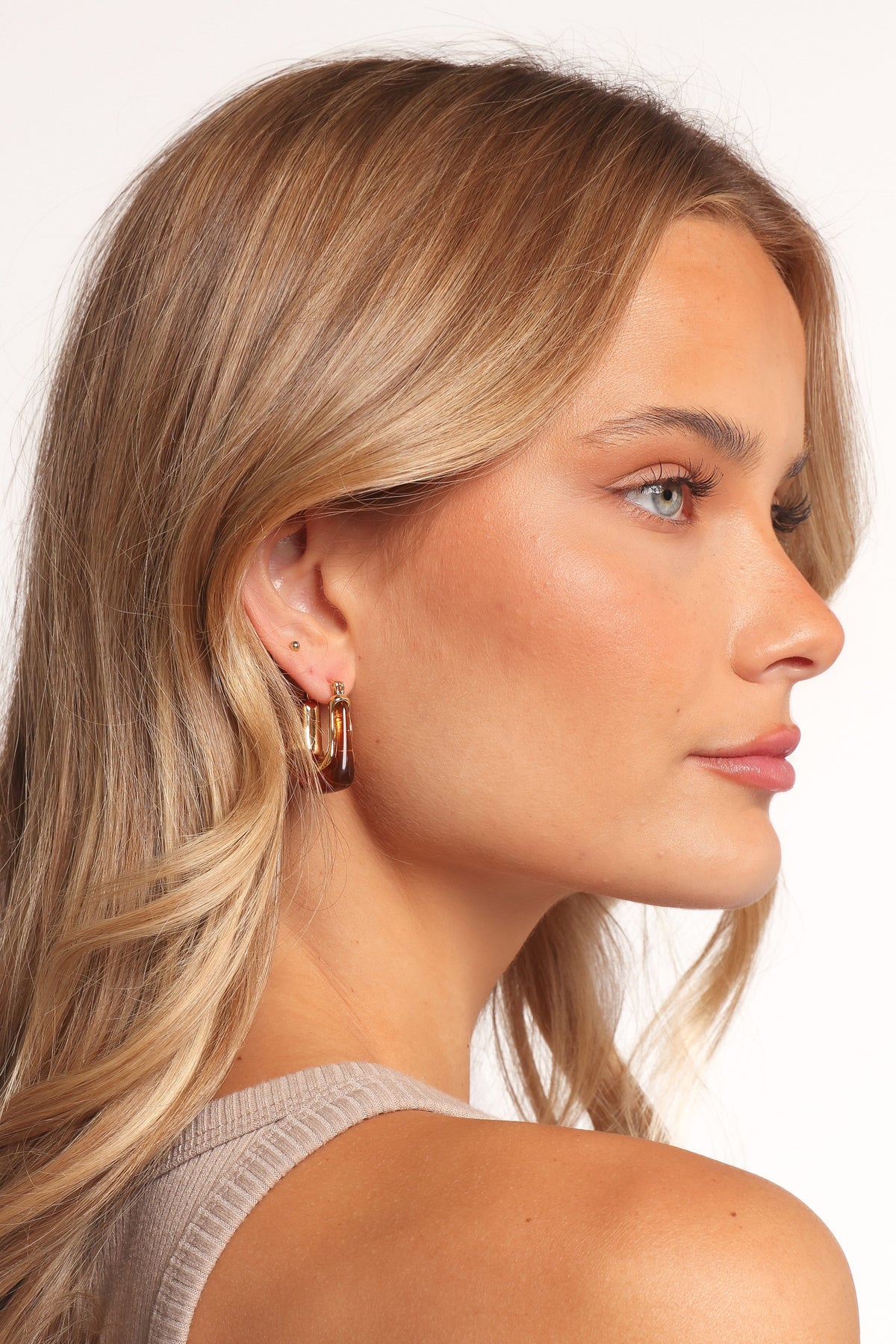 Laurel Earrings in Brown – view 4 of 5