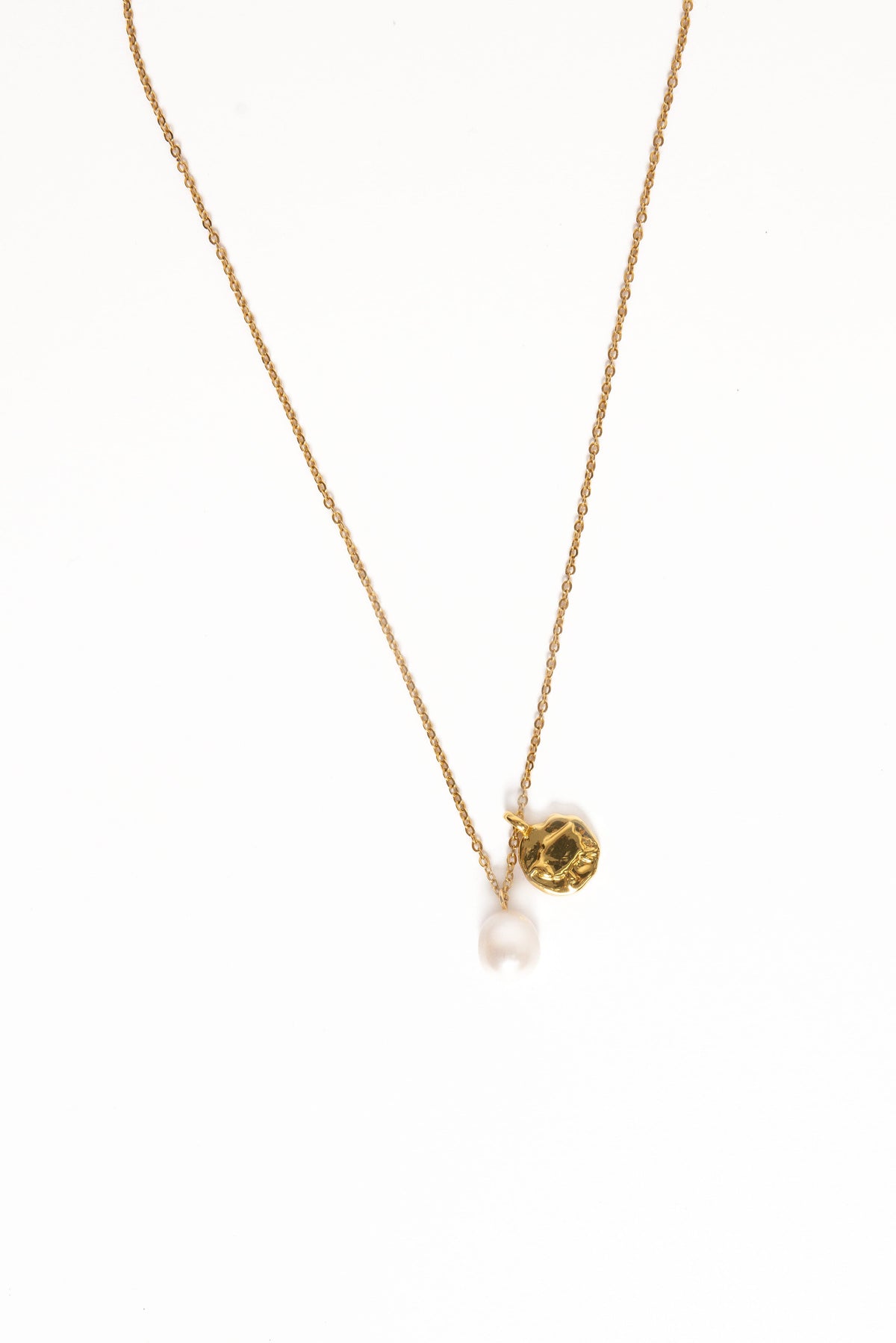 Lavinia Necklace in Gold/Pearl – view 3 of 5