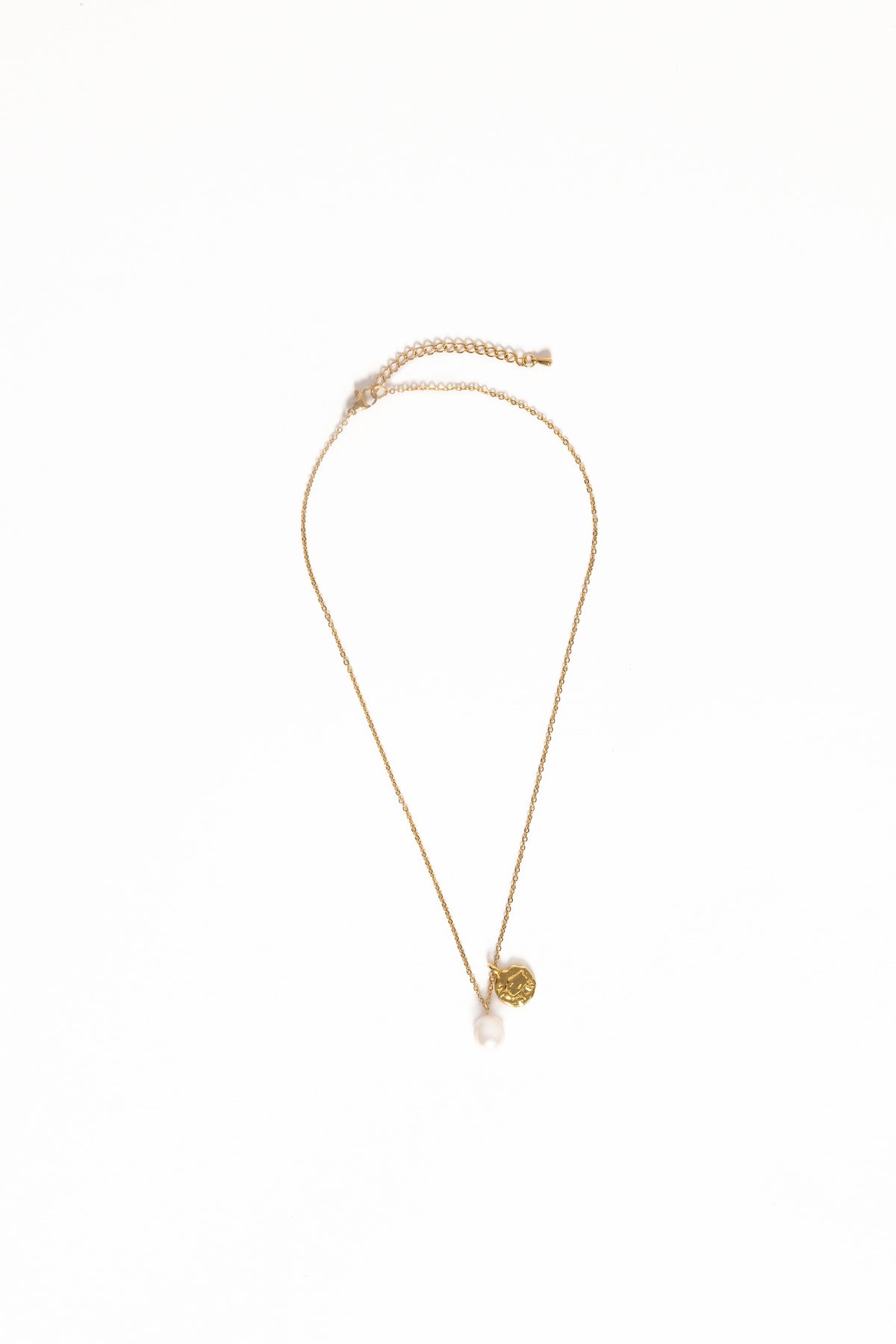 Lavinia Necklace in Gold/Pearl – view 2 of 5