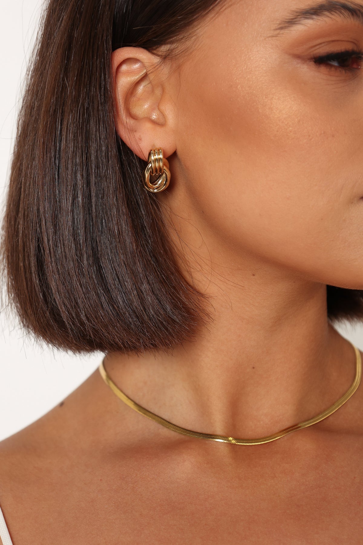 Maeve Necklace in Gold – view 2 of 3