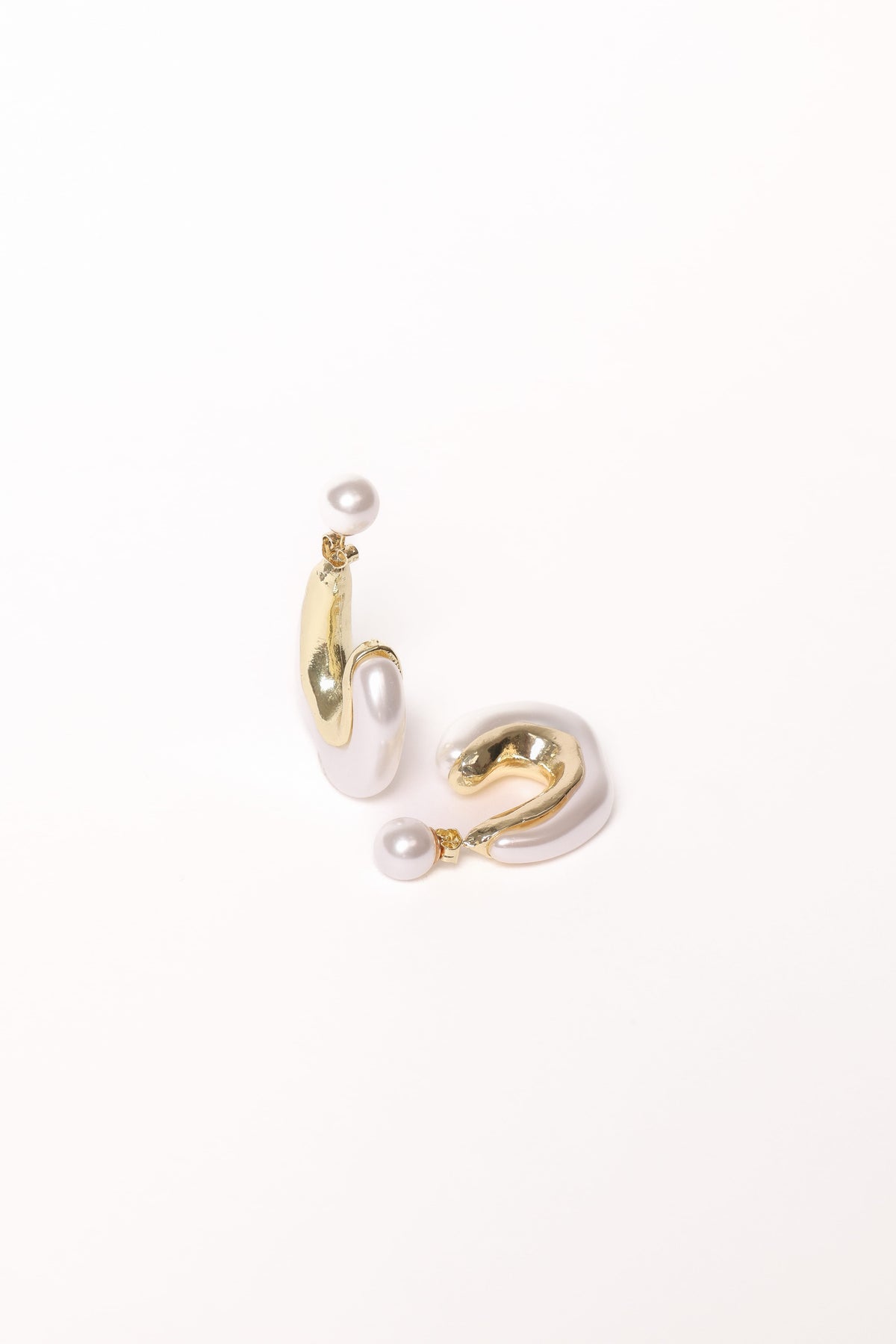 Paola Earrings in Gold/Pearl – view 1 of 2