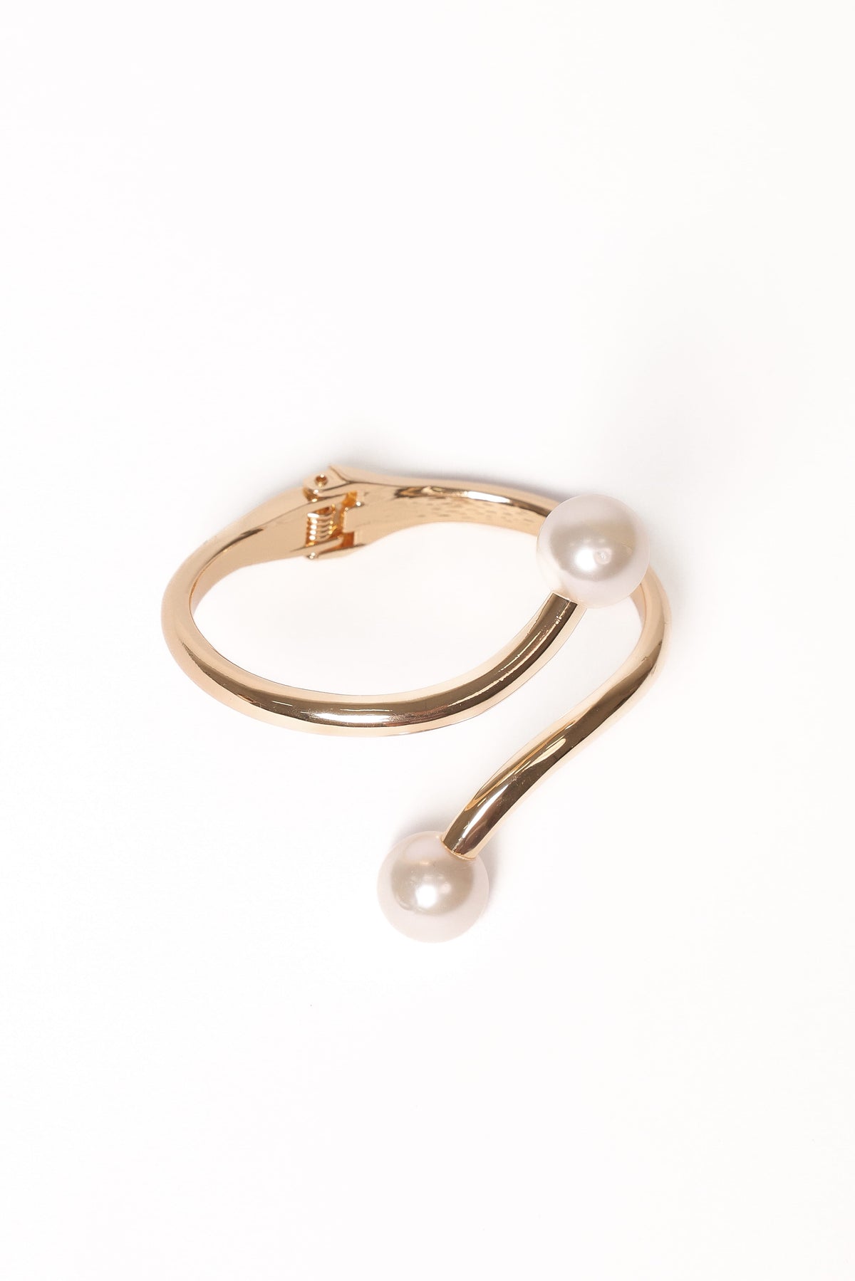 Petra Cuff in Gold/Pearl – view 3 of 4