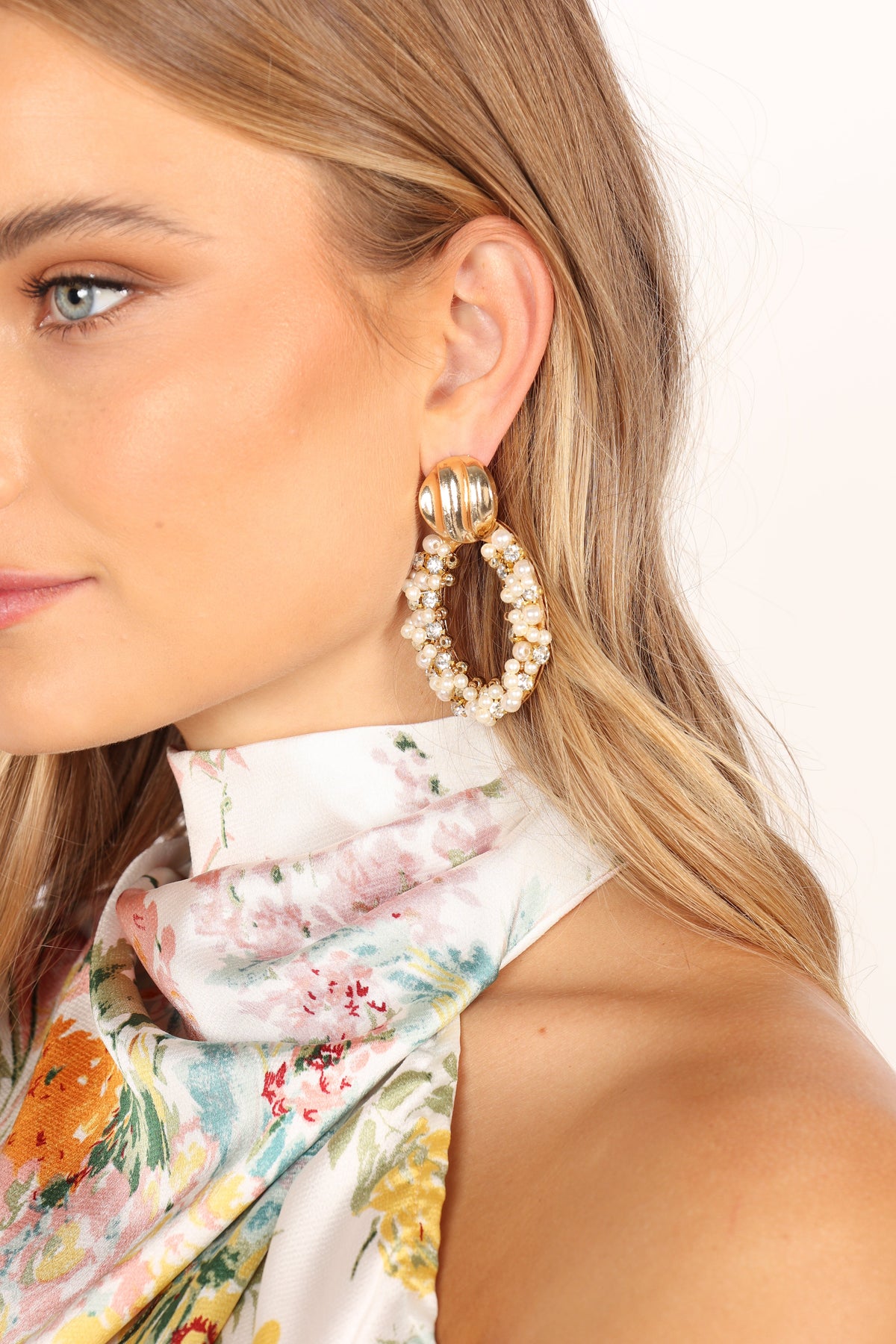 Rae Earrings in Gold Pearl – view 1 of 5