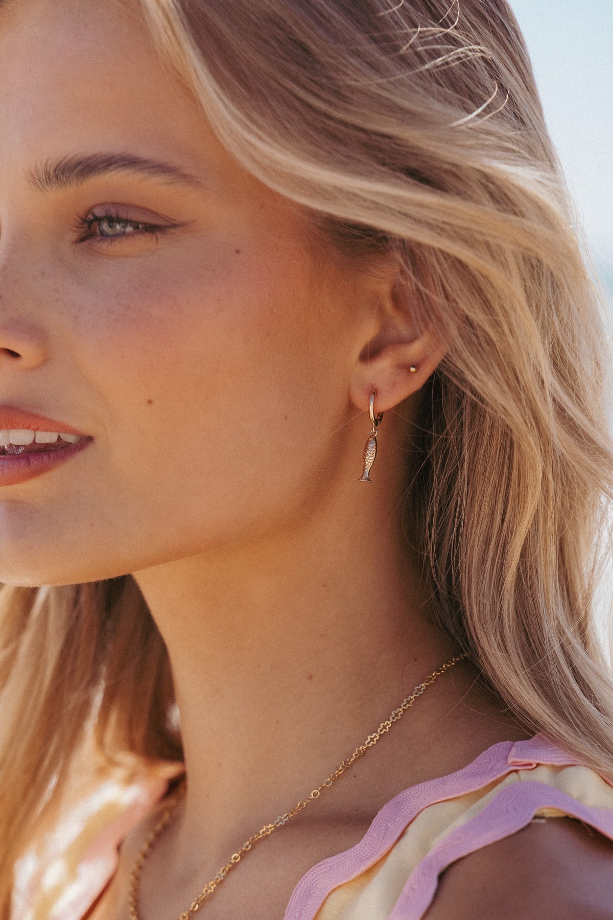 Sardinia Earrings in Gold – view 1 of 3