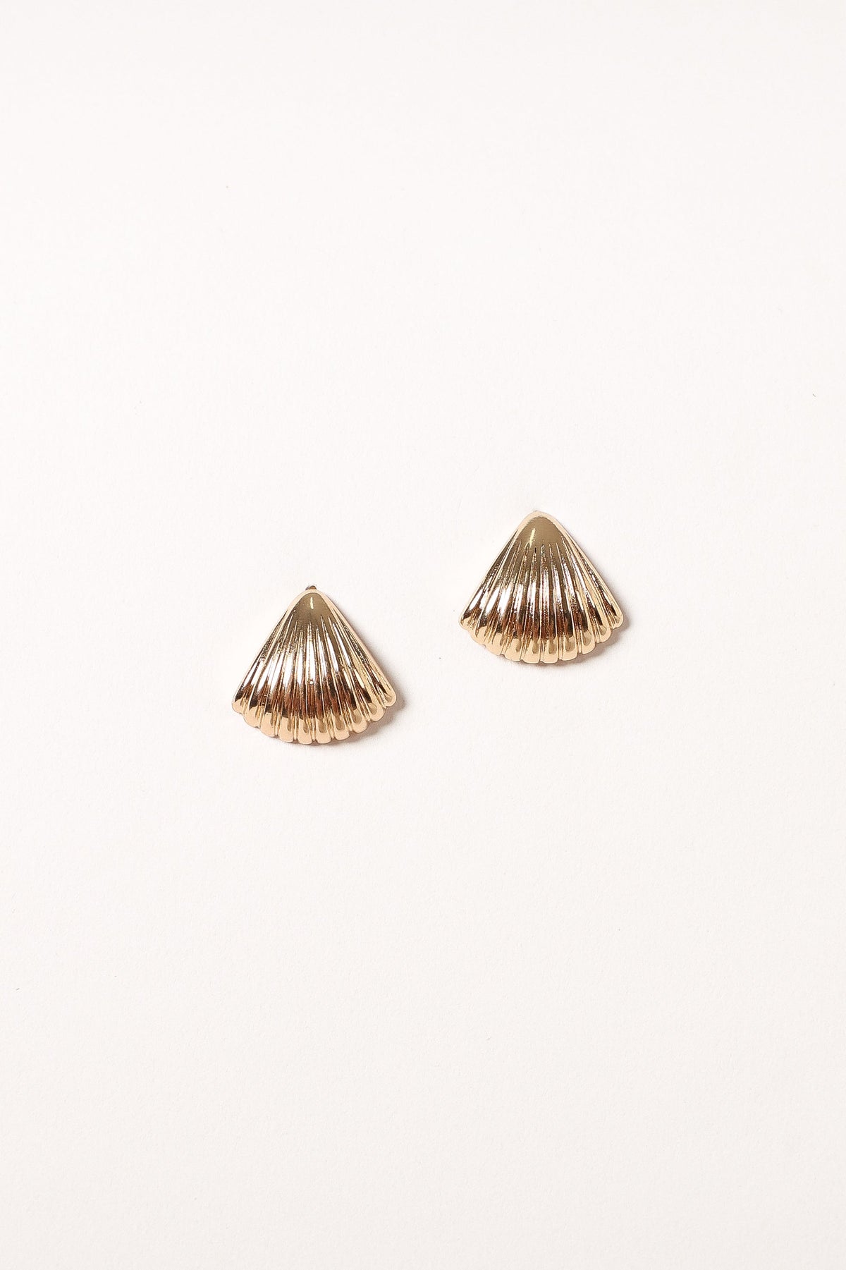 Shell Shaped Earrings in Gold – view 2 of 4