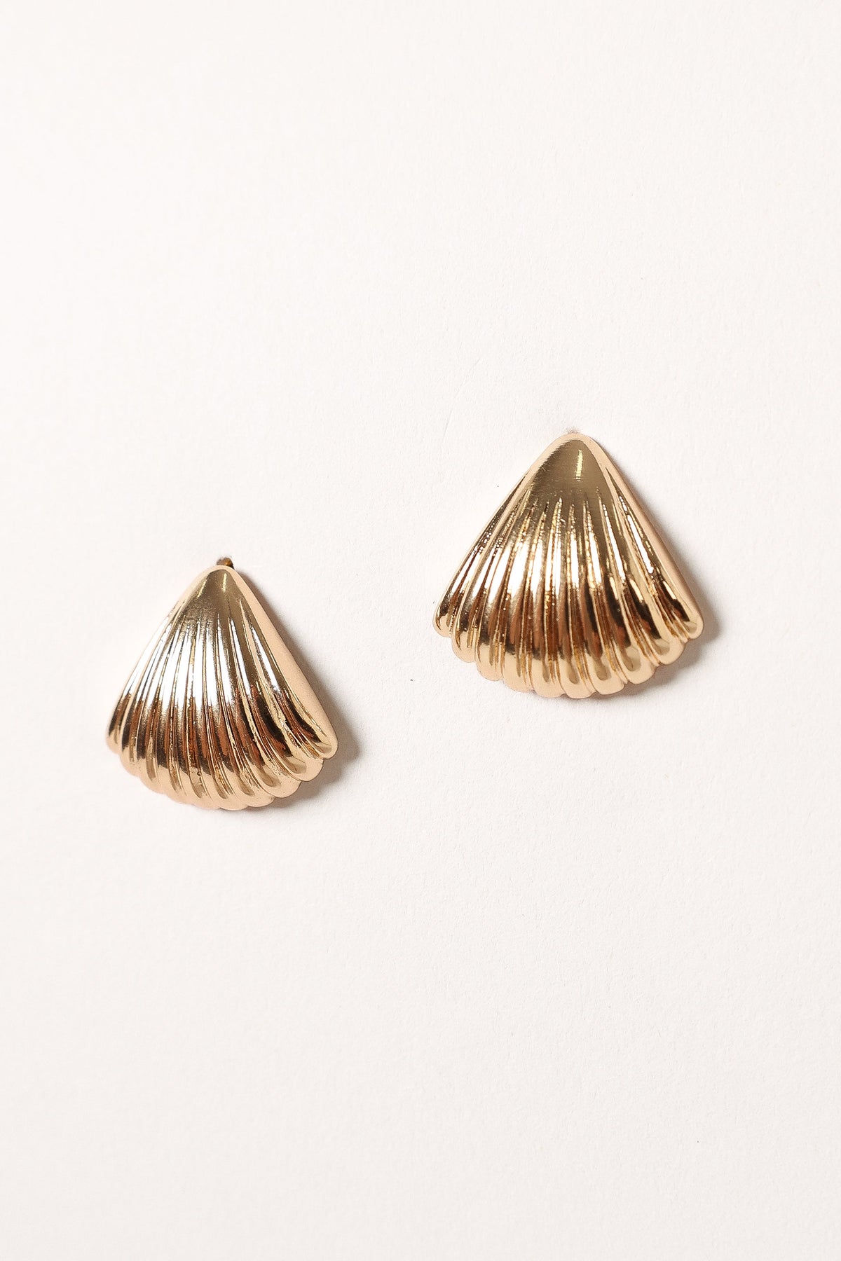 Shell Shaped Earrings in Gold – view 3 of 4