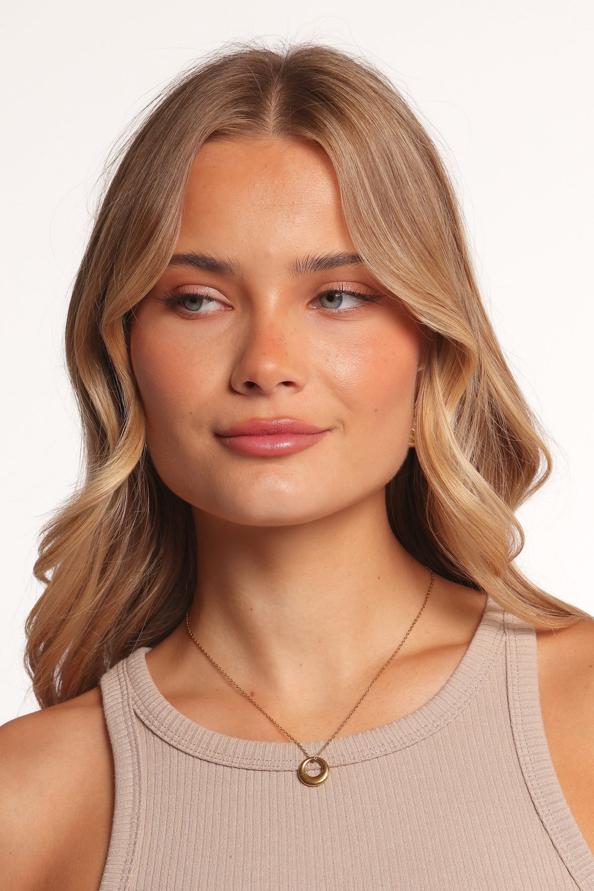 Tyra Necklace in Gold – view 3 of 7