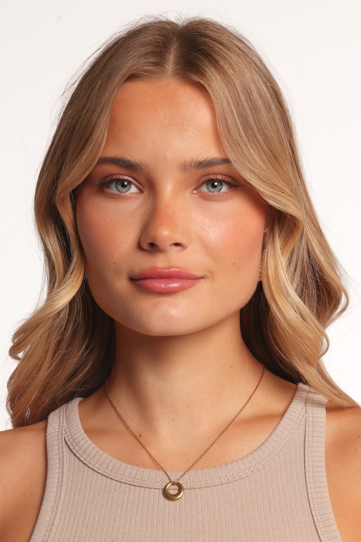 Tyra Necklace in Gold – view 2 of 7