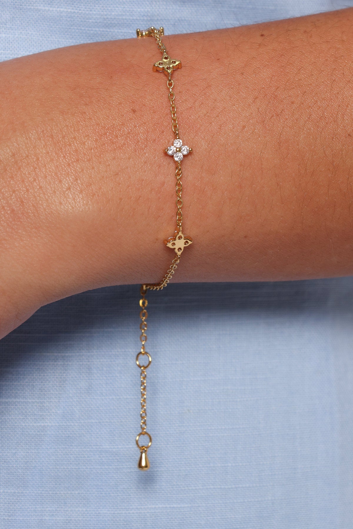 Varinka Bracelet in Gold – view 1 of 2