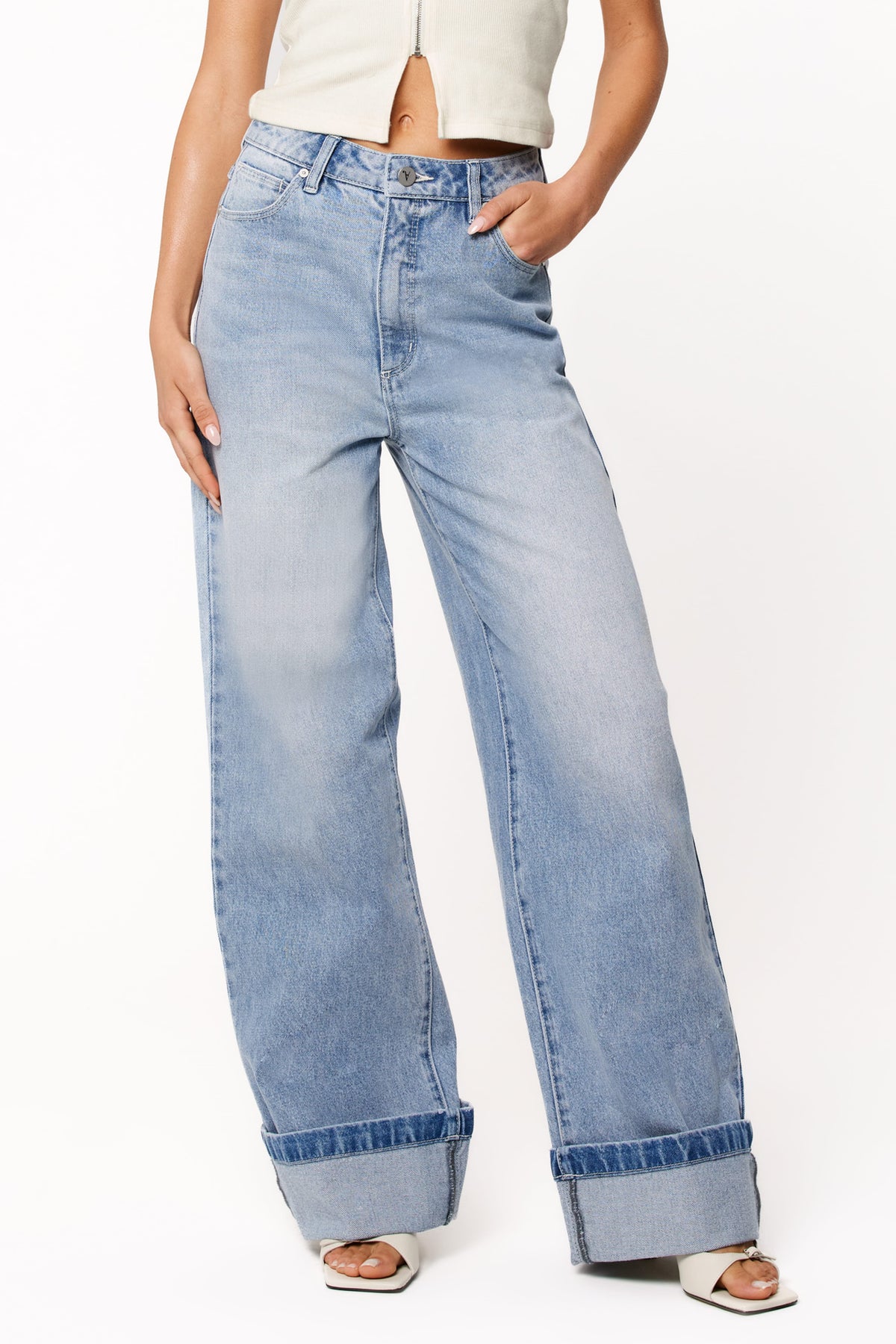 Abrand 94 High Wide Jeans in Jordan Worn Turn Up – view 1 of 5