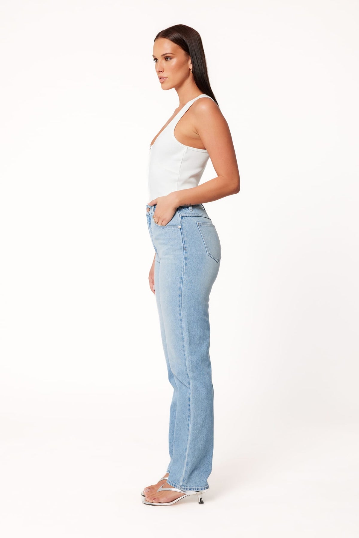 Abrand 94 Straight Jeans in Gia – view 3 of 4