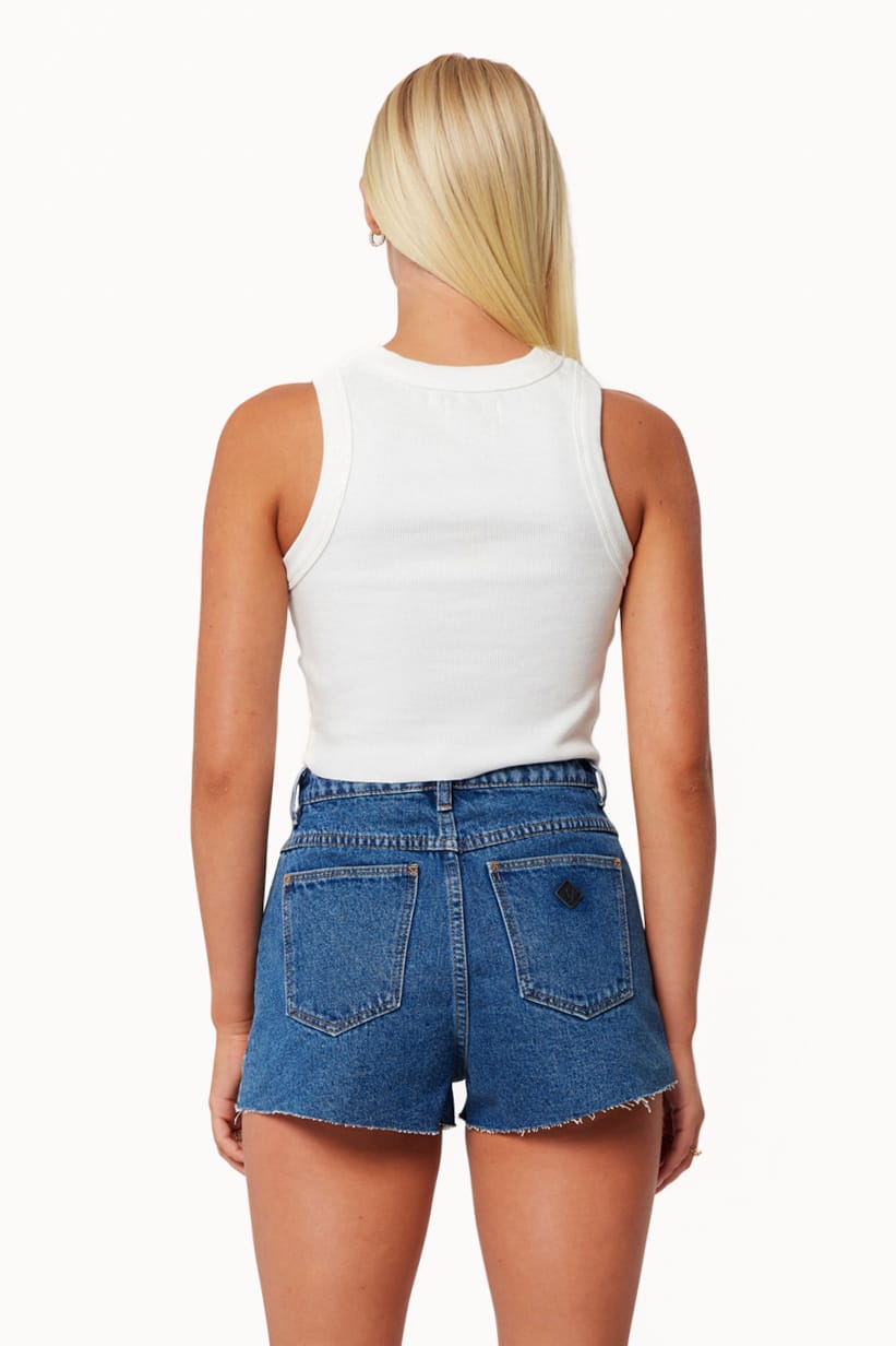 Abrand High Relaxed Short in Bella – view 3 of 4