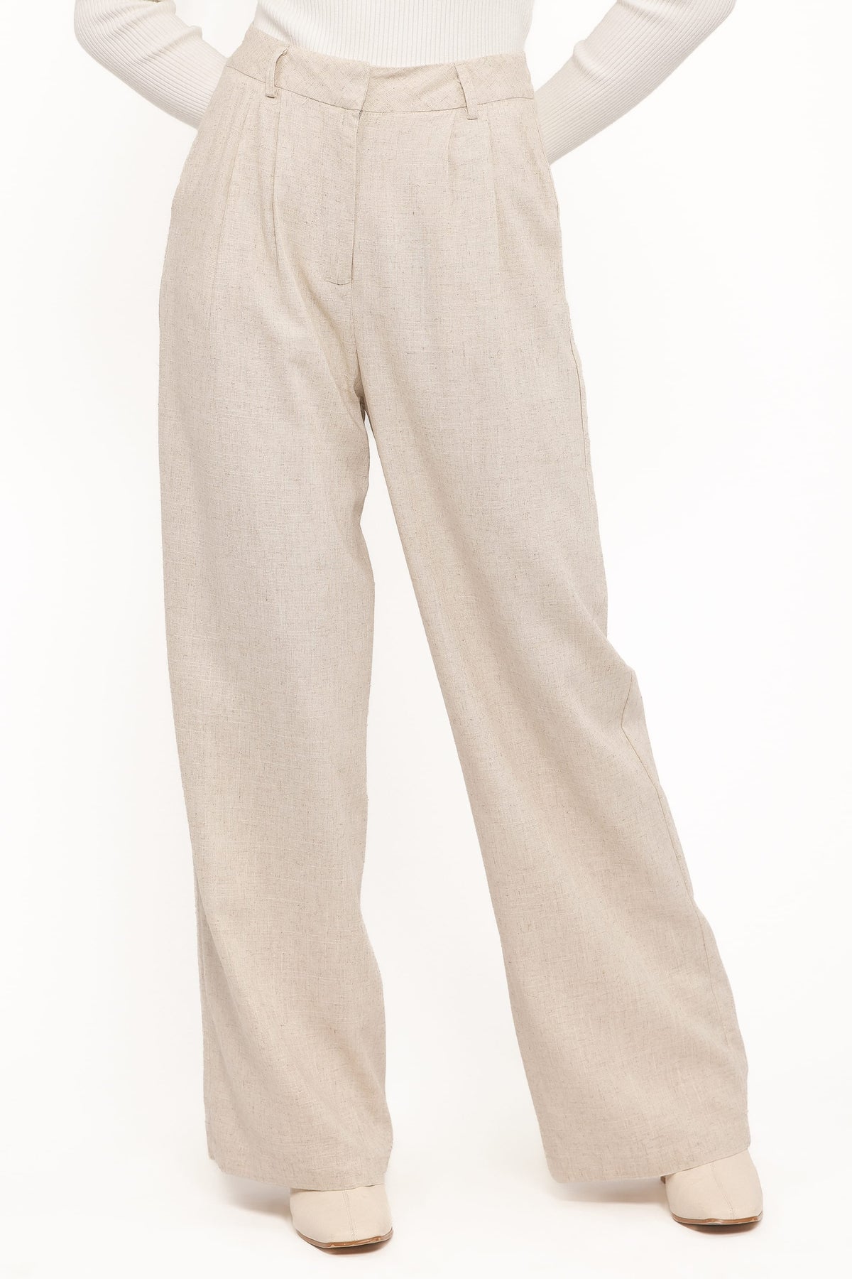 Dean Linen Pants in Beige – view 3 of 7
