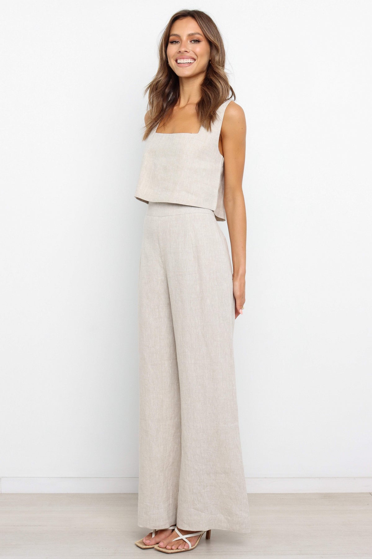 Devlin Pant in Beige – view 5 of 8