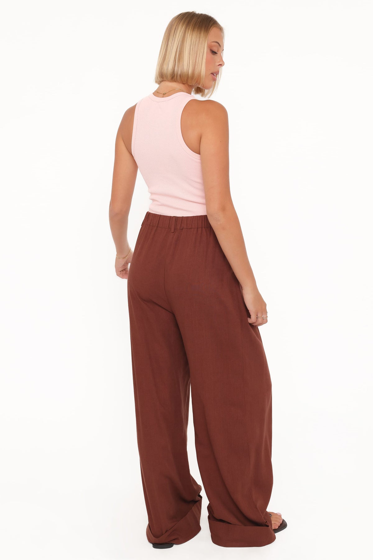 Elinor Cuffed Linen Pant in Brown – view 5 of 7