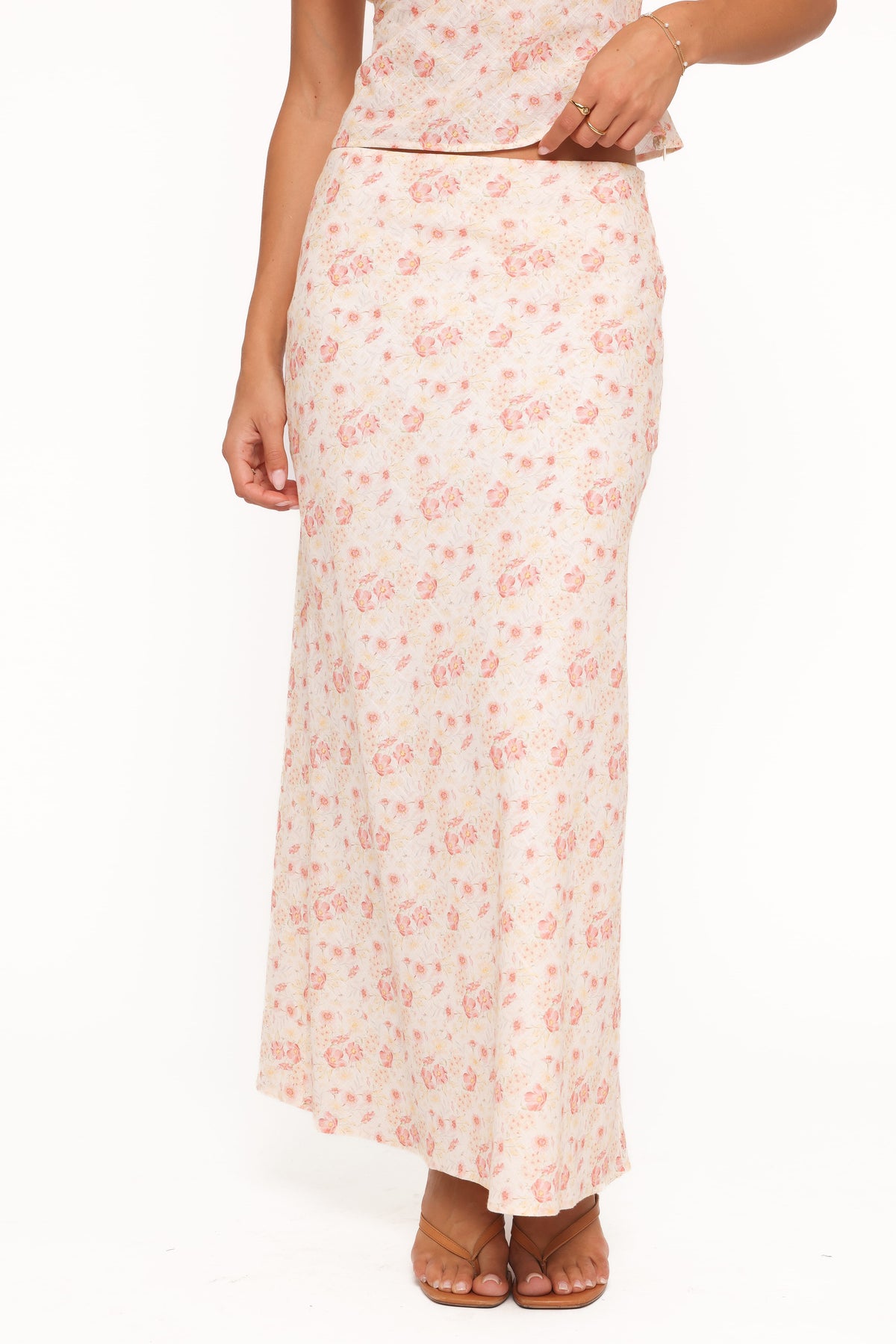 Giarda Maxi Skirt in Peach Ditsy Floral – view 3 of 7