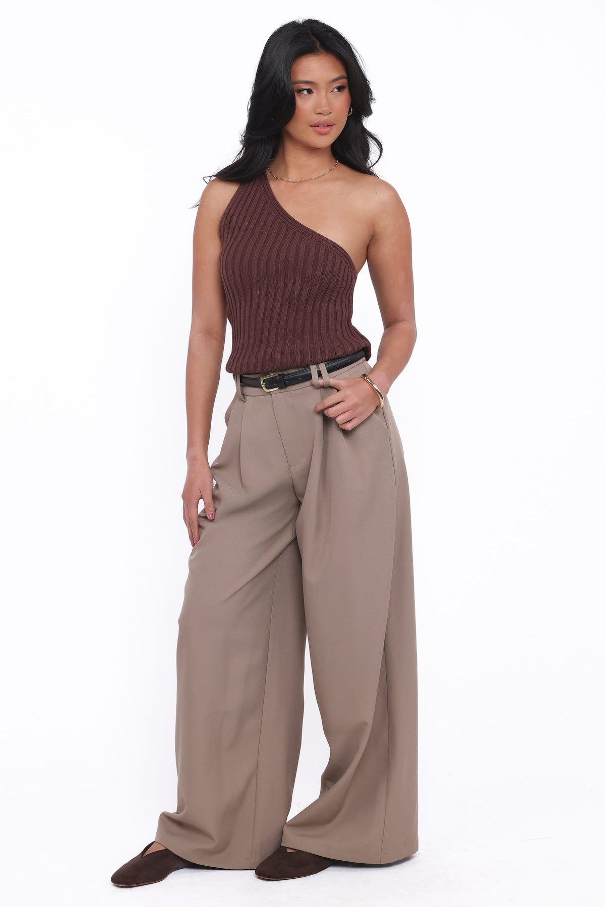 Kathryn Wide Leg Pant in Beige – view 3 of 5