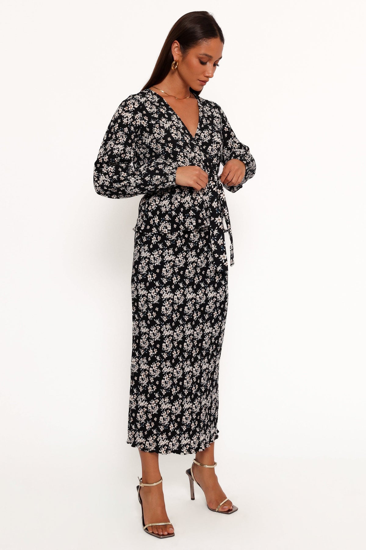 Minelli Pleat Midi Skirt in Black/White Floral – view 7 of 7