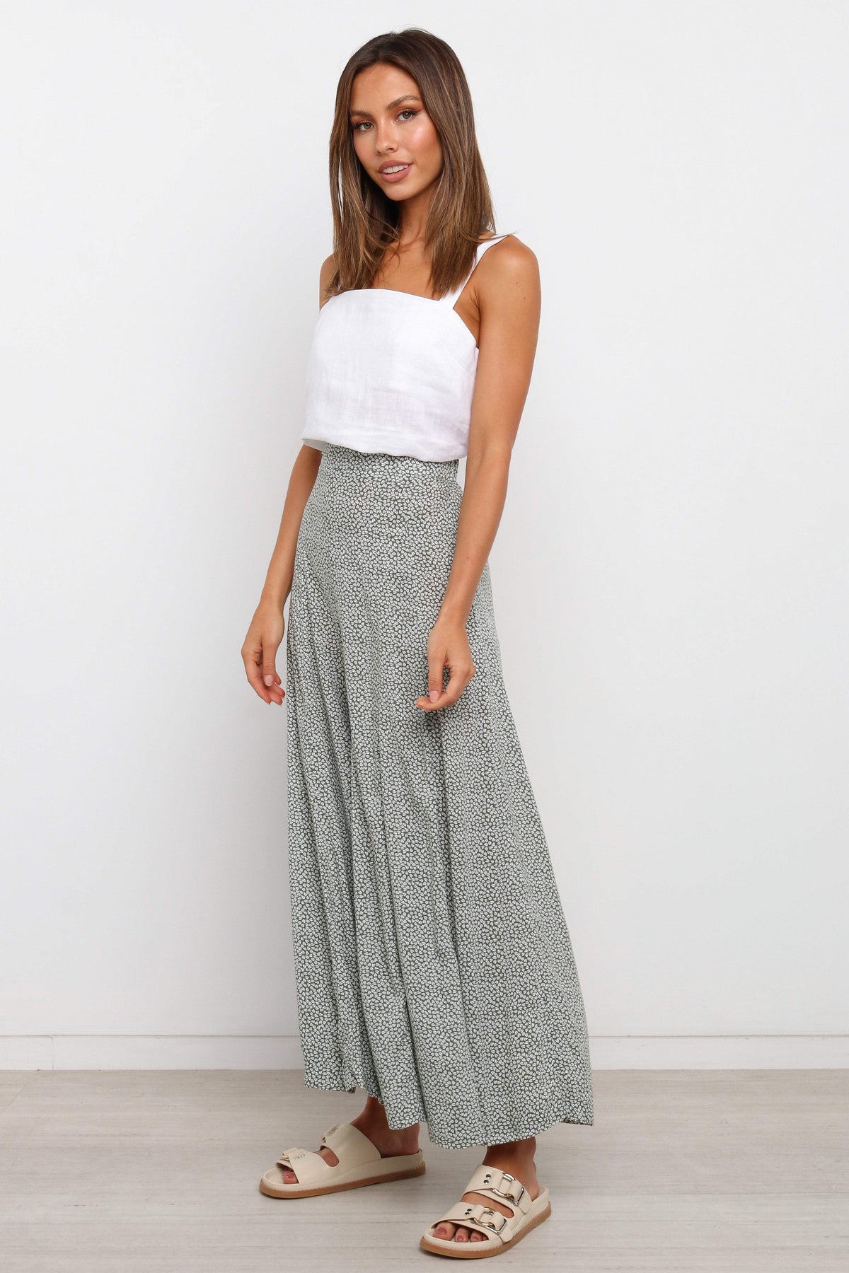 Neveah Pant in Green – view 5 of 7
