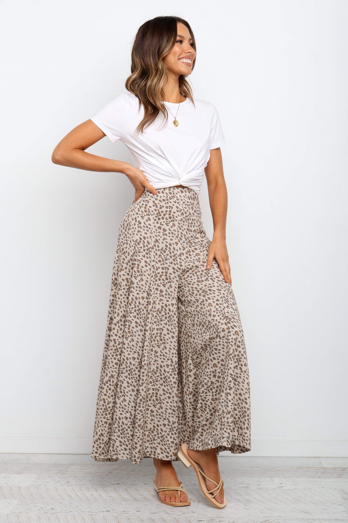 Selby Pant in Beige – view 6 of 8