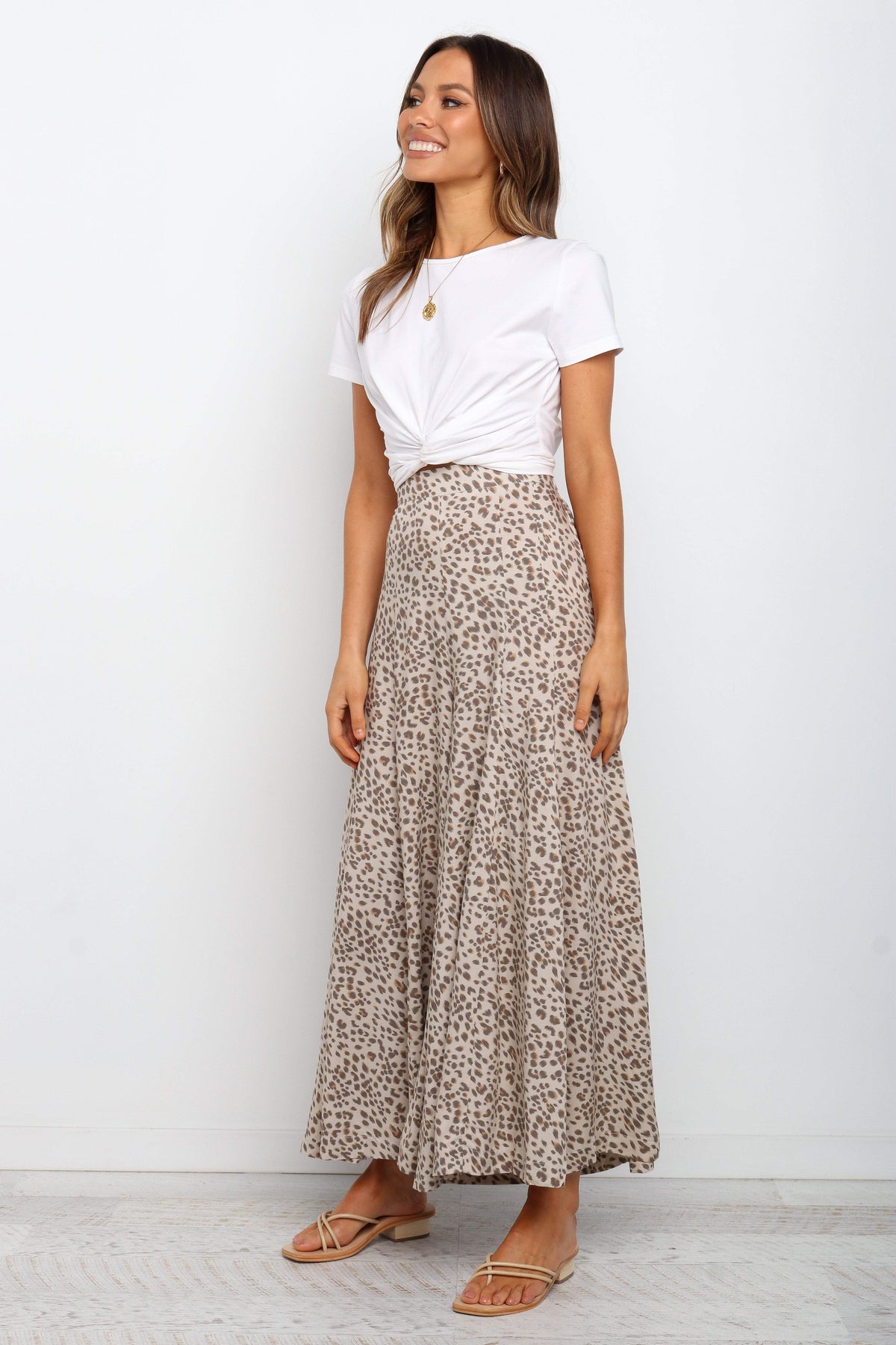 Selby Pant in Beige – view 5 of 8