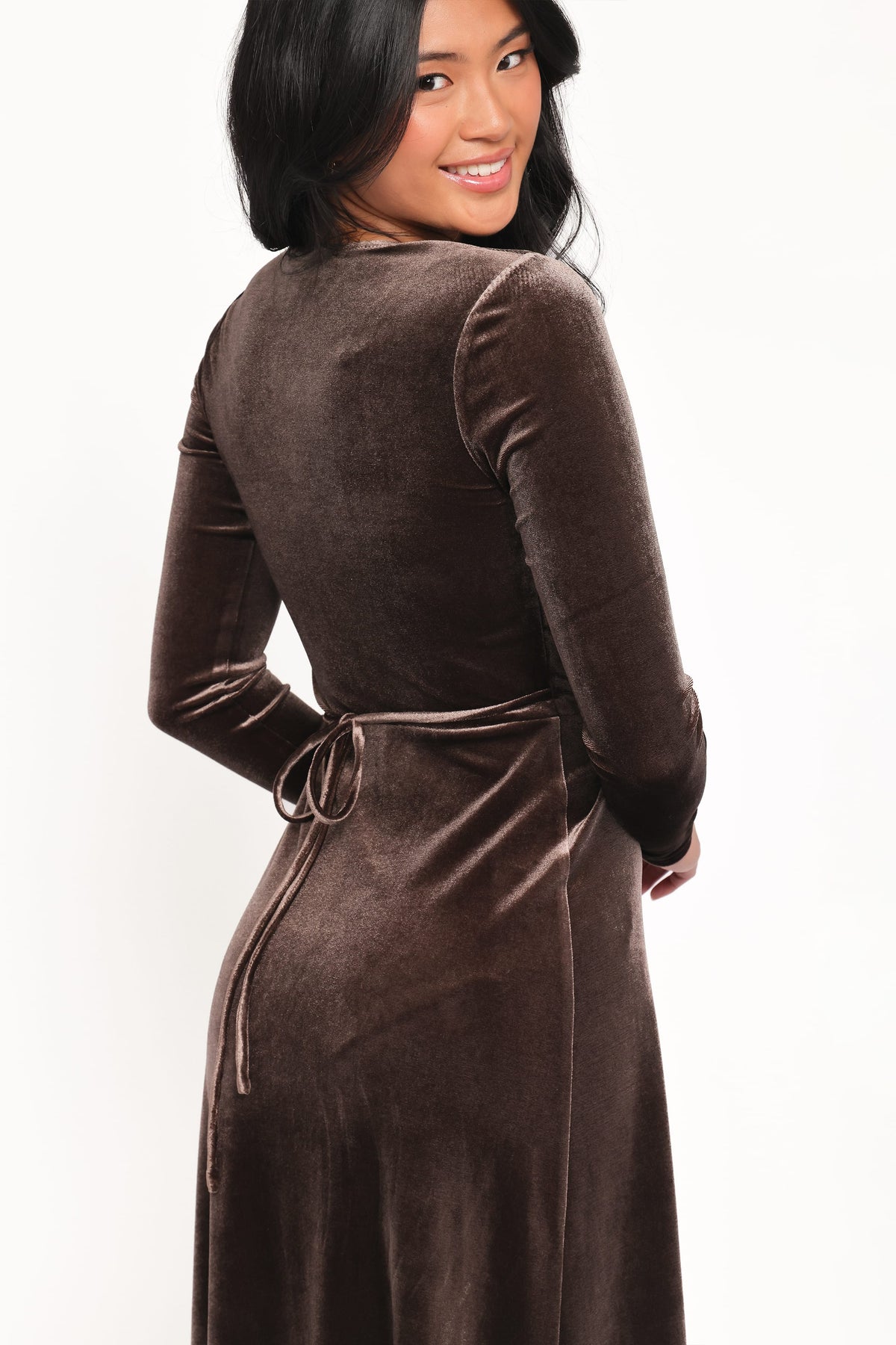 Darby Long Sleeve Midi Dress in Dark Brown – view 4 of 6