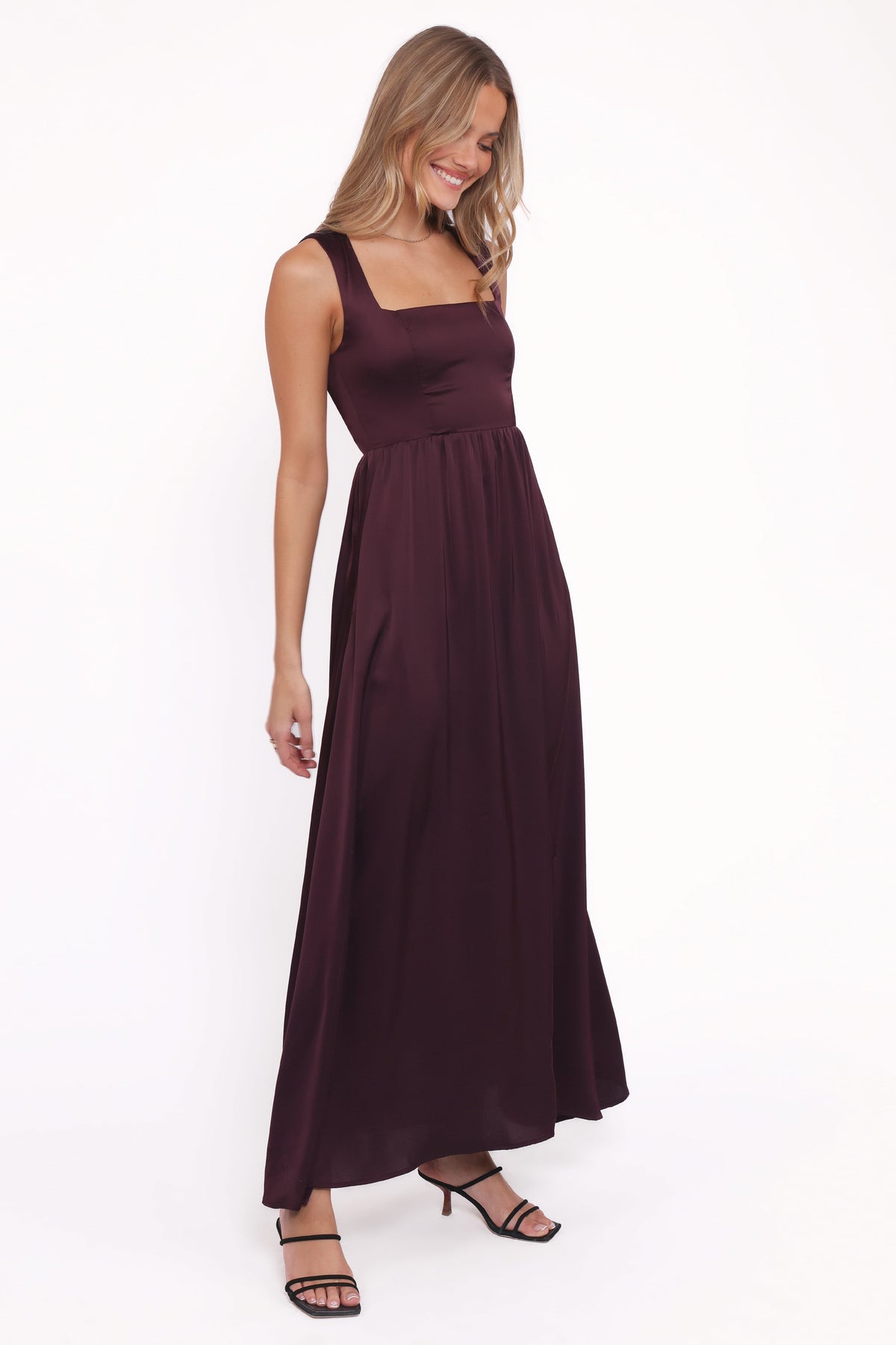 Elania Maxi Dress in Plum – view 3 of 5