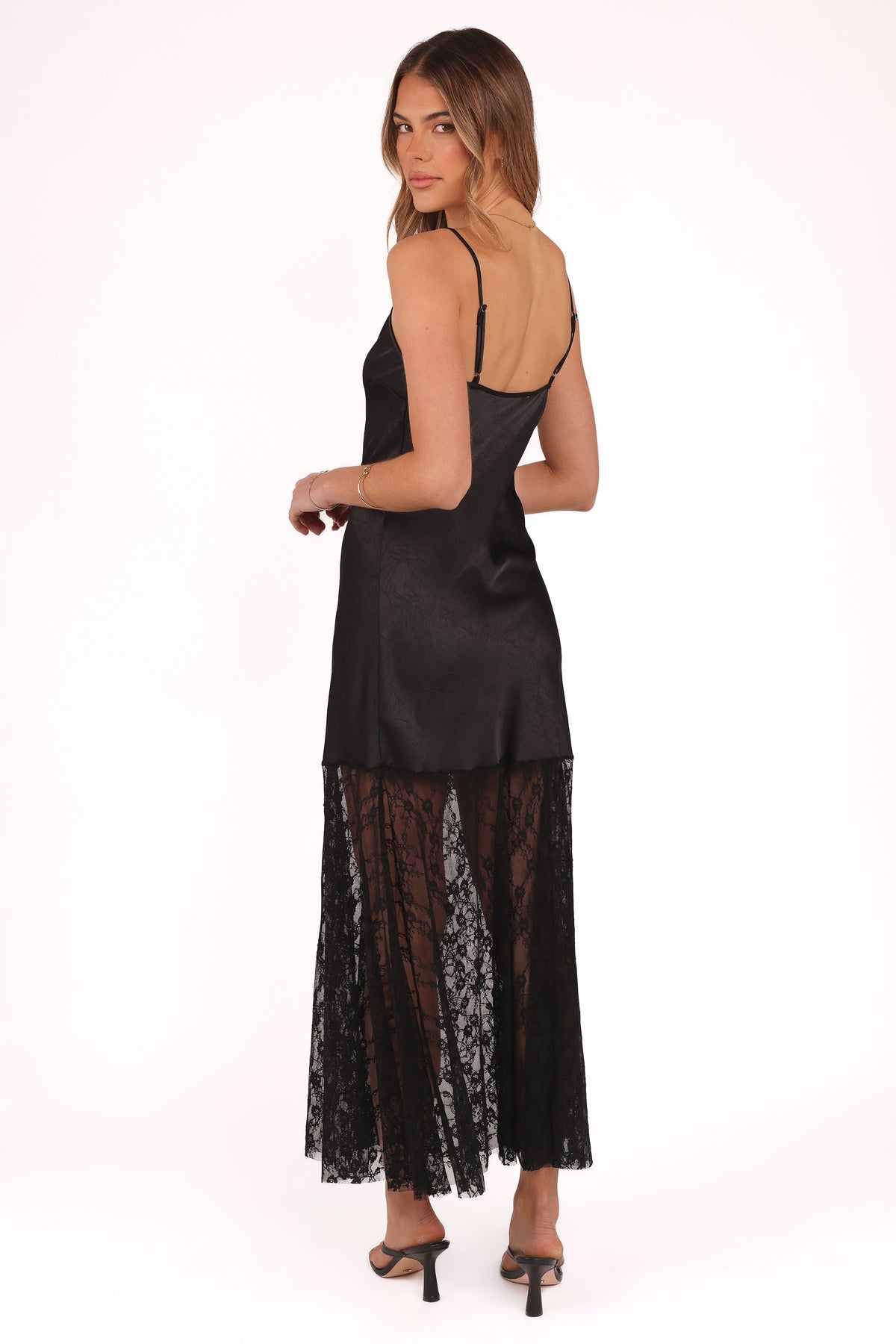 Elowyn Maxi Dress in Black – view 4 of 6