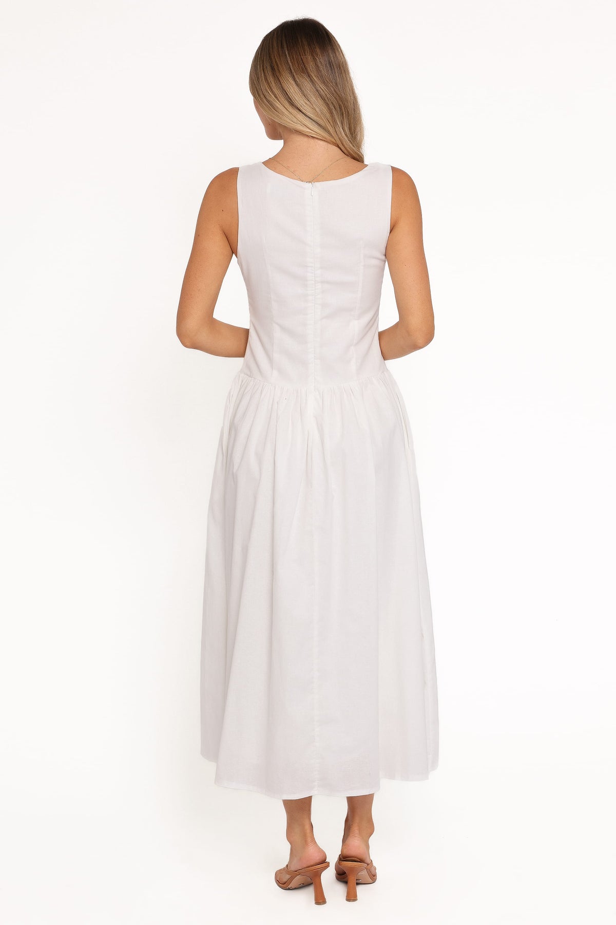 Evie Button Front Maxi Dress in White – view 5 of 8