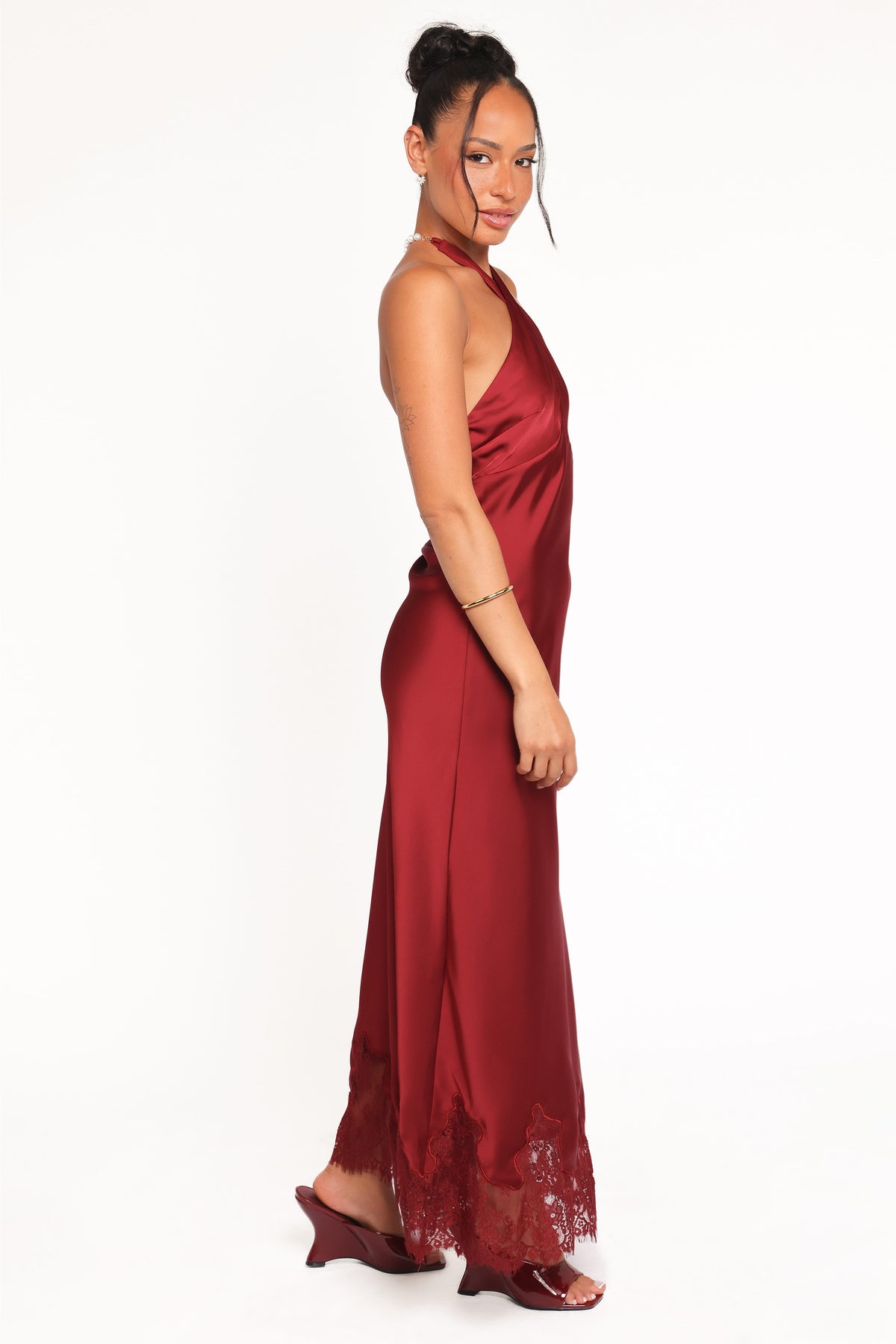 Jeannie Maxi Dress in Dark Red – view 5 of 8