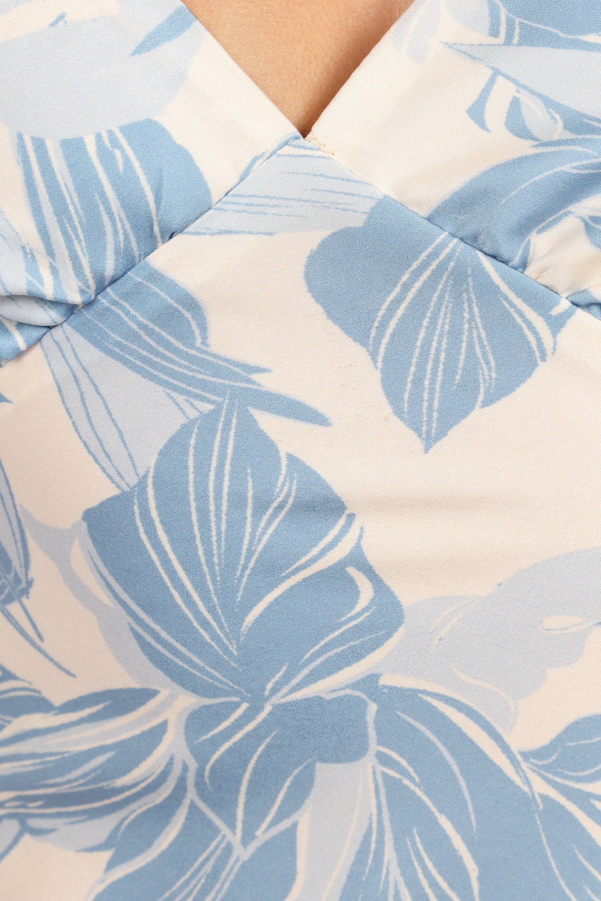 Lizza Maxi Dress in Pale Blue Print – view 8 of 8