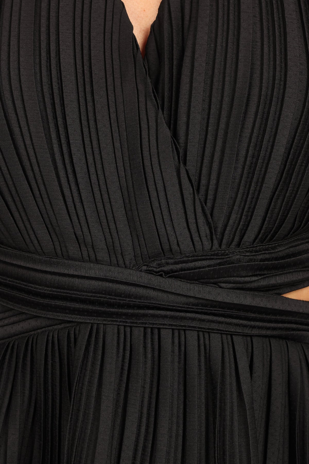 PIppa Long SLeeve Midi Dress in Black – view 9 of 9