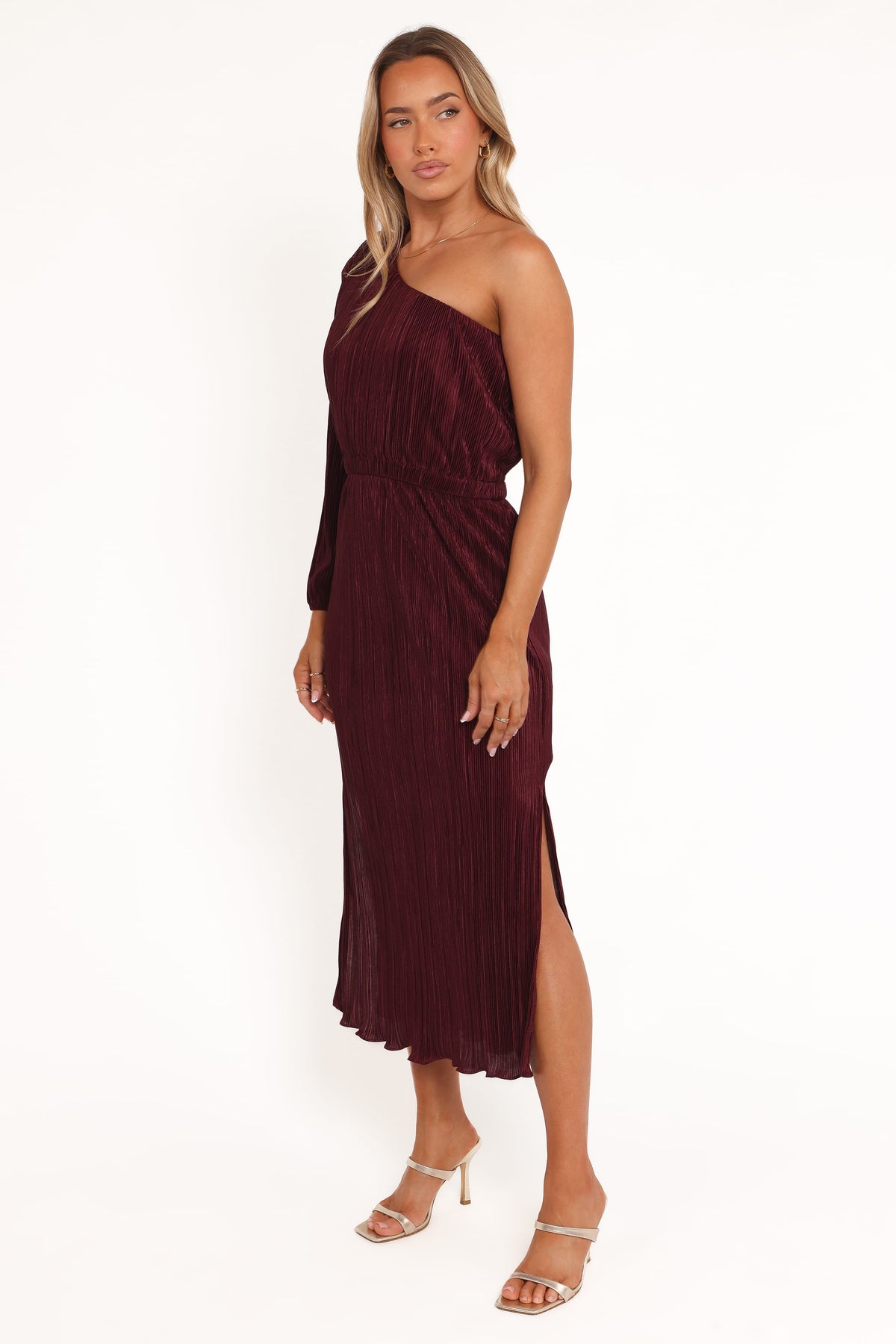 Pontee One Shoulder Pleated Midi Dress in Burgundy – view 4 of 8