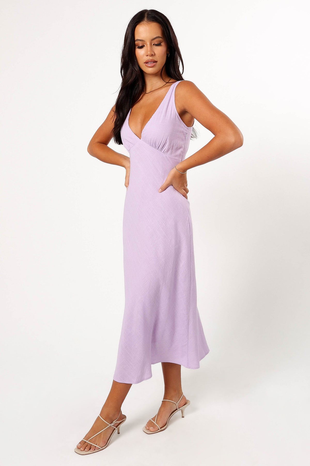 Shyla Midi Dress in Lilac – view 5 of 9
