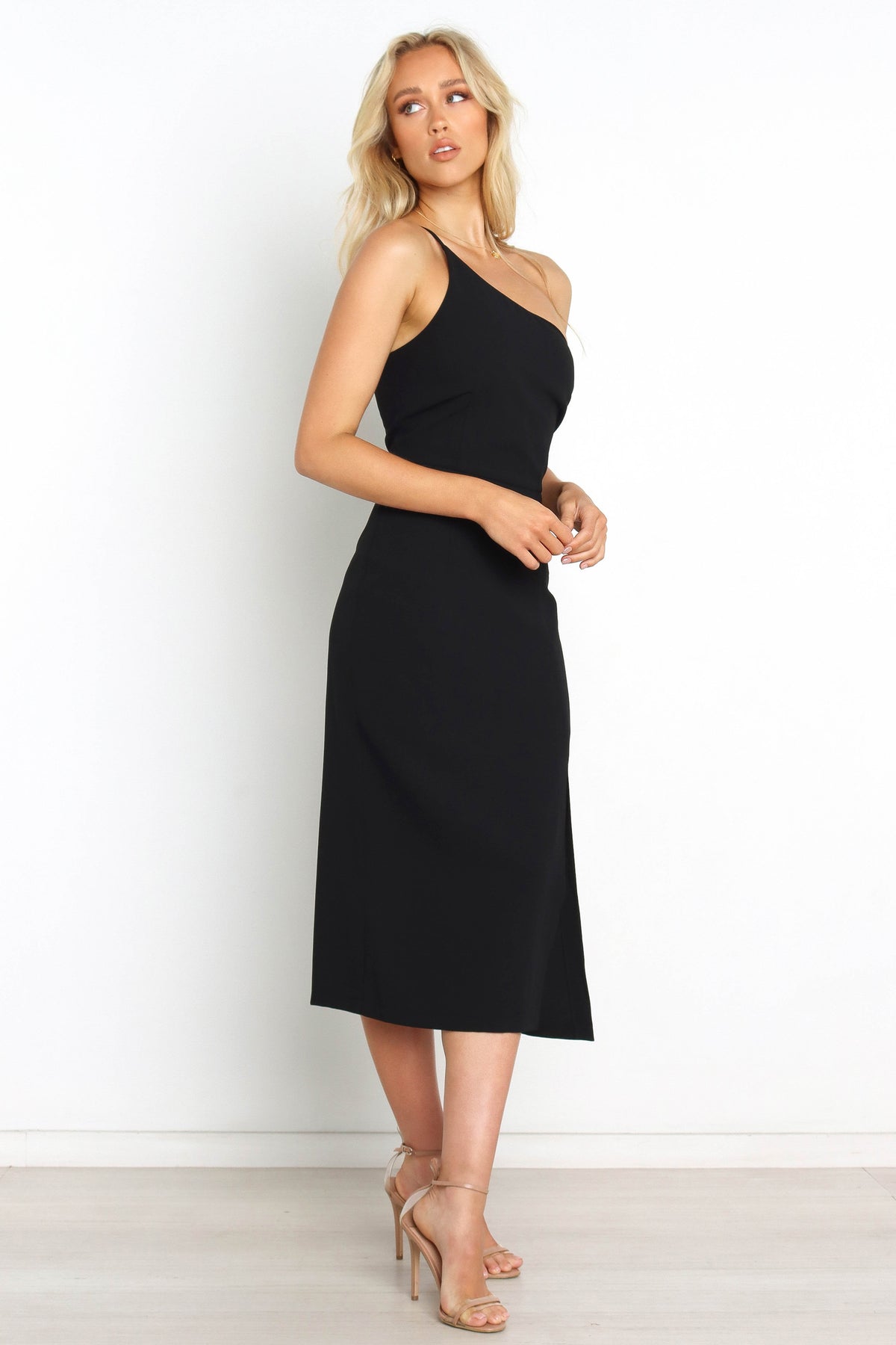 Xiomar Dress in Black – view 4 of 6