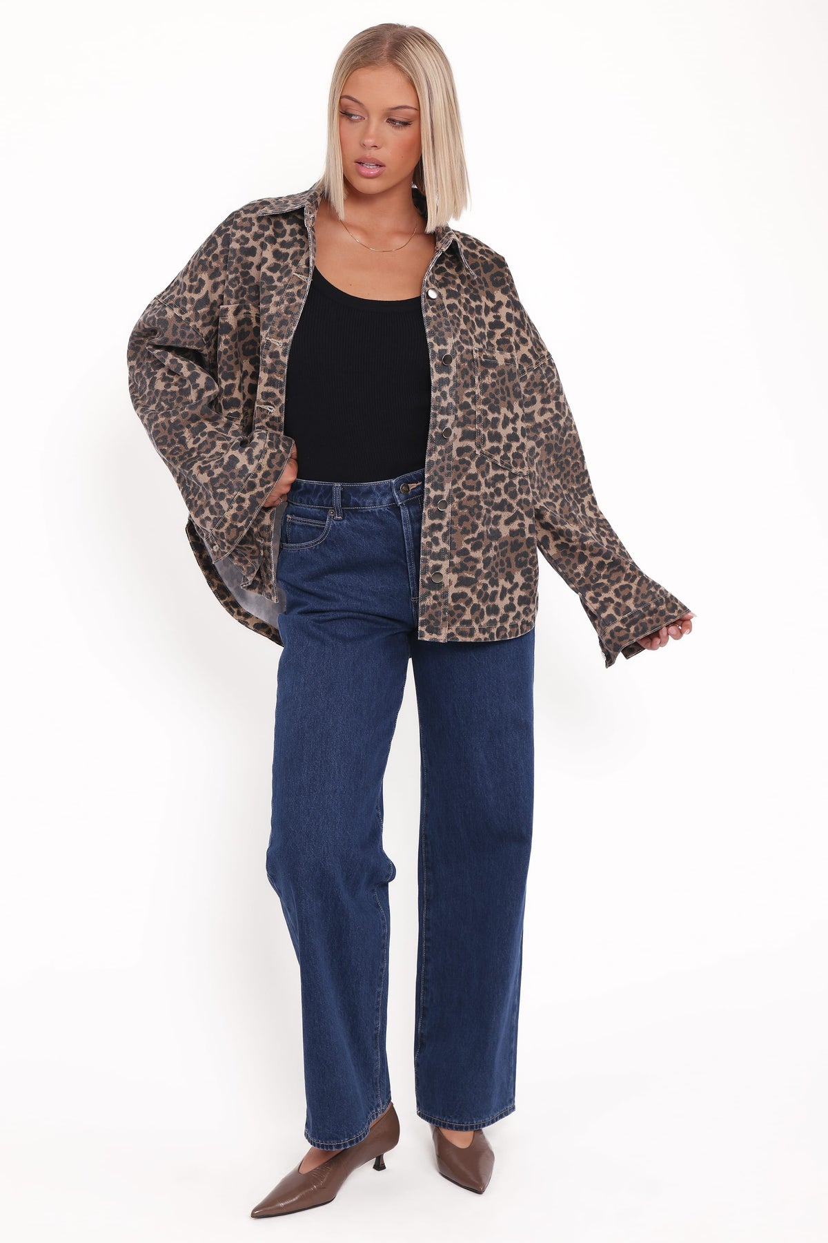 Elias Shacket in Leopard – view 5 of 6