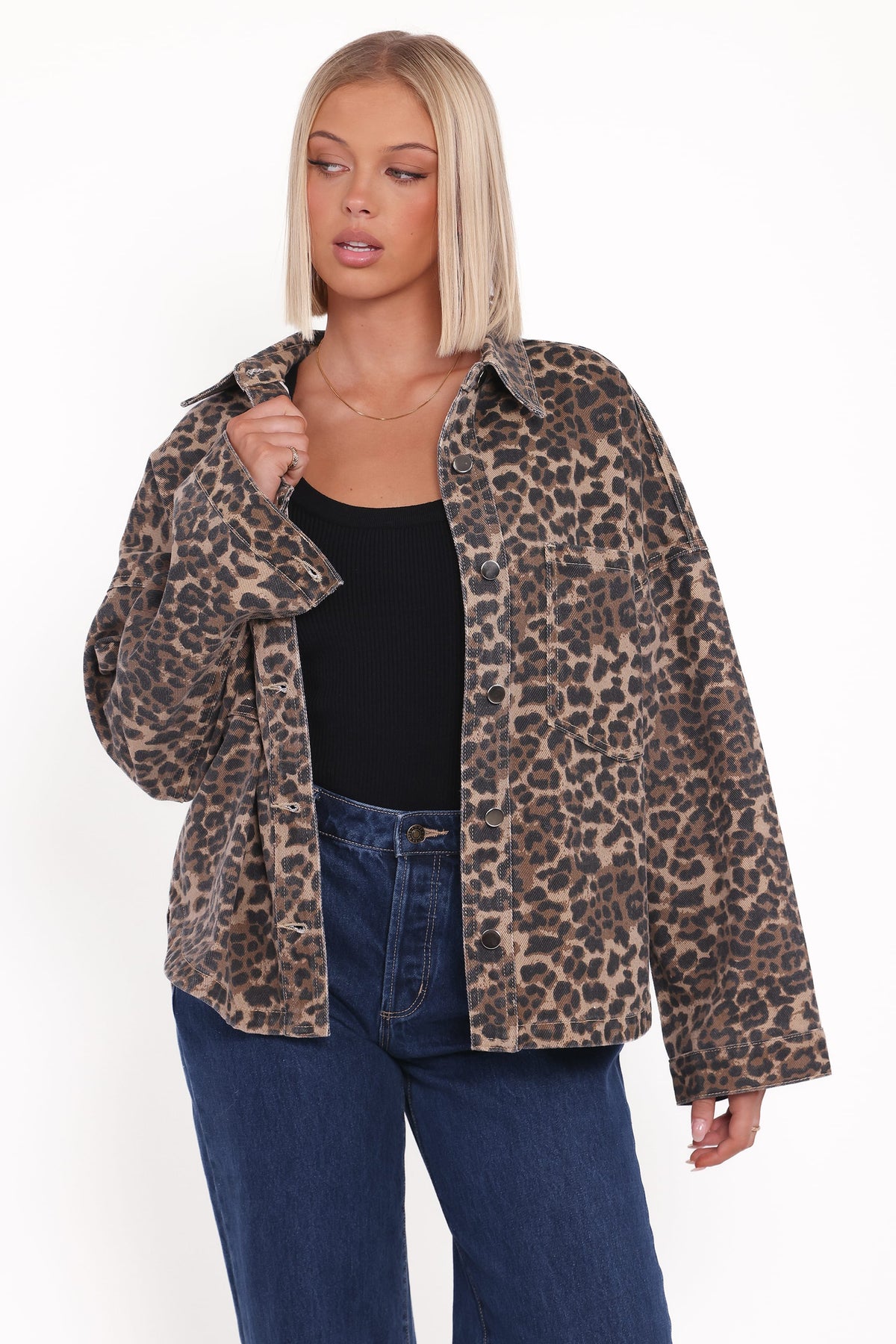 Elias Shacket in Leopard – view 1 of 6
