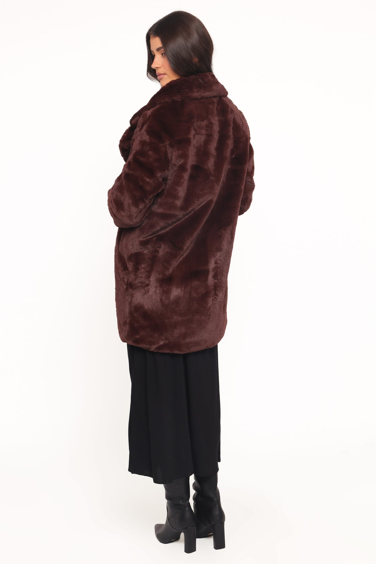 Meeka Faux Fur Jacket in Burgundy – view 4 of 7